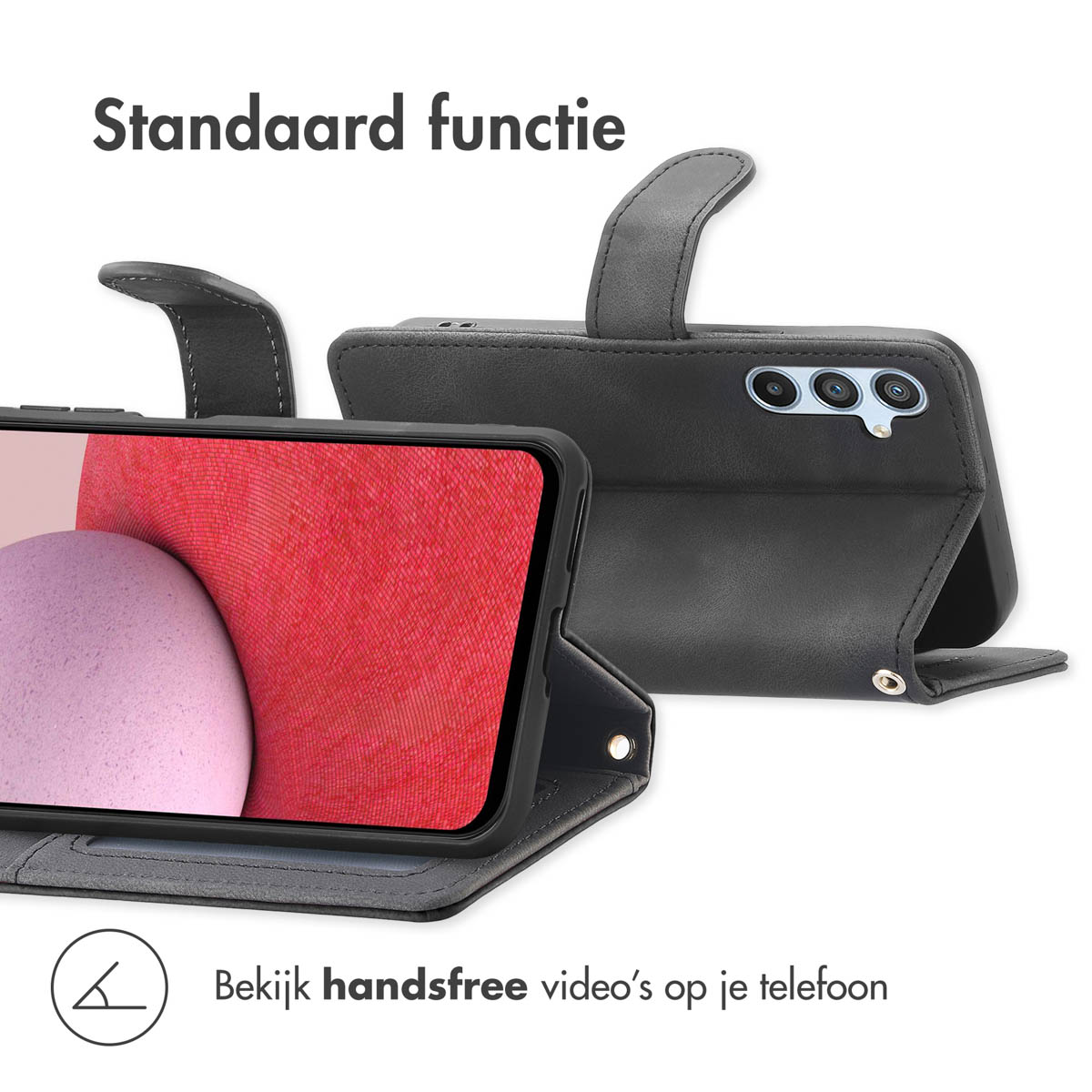 Een zwart flip telefoonhoesje in standfunctie met een telefoon erin.