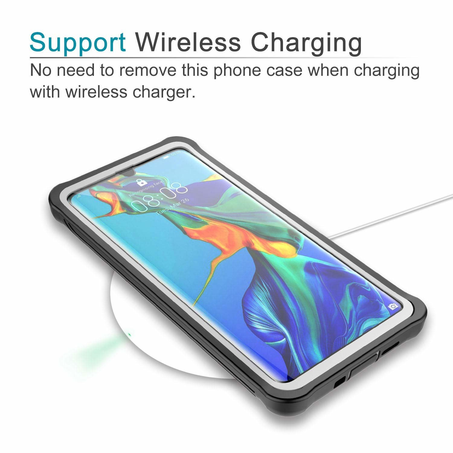 Czarny telefon w etui ładujący się bezprzewodowo na białej podkładce ładującej, na białym tle.