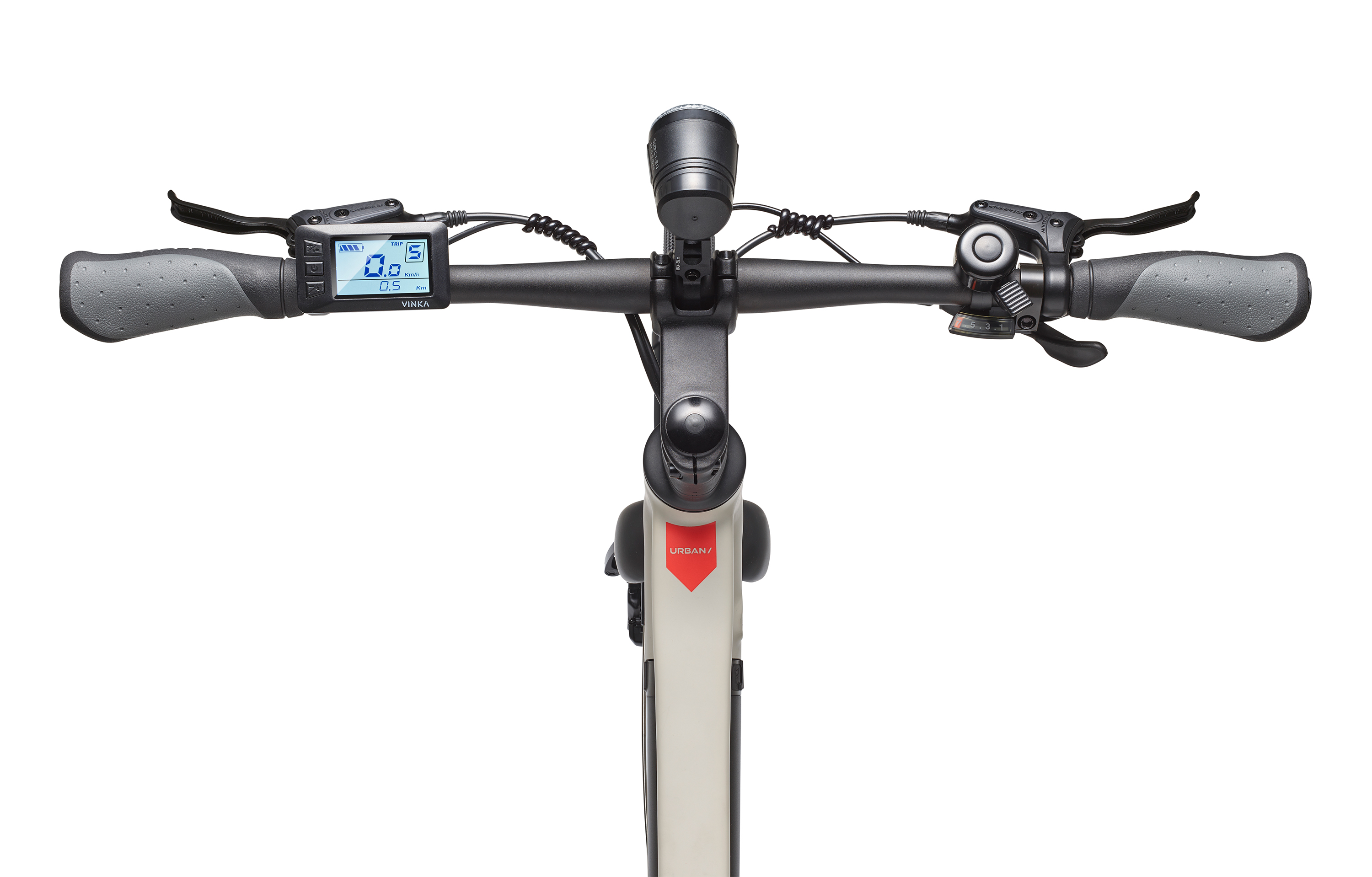 Fahrradlenker mit Griffen, Display und Bedienelementen. Weißer Hintergrund.