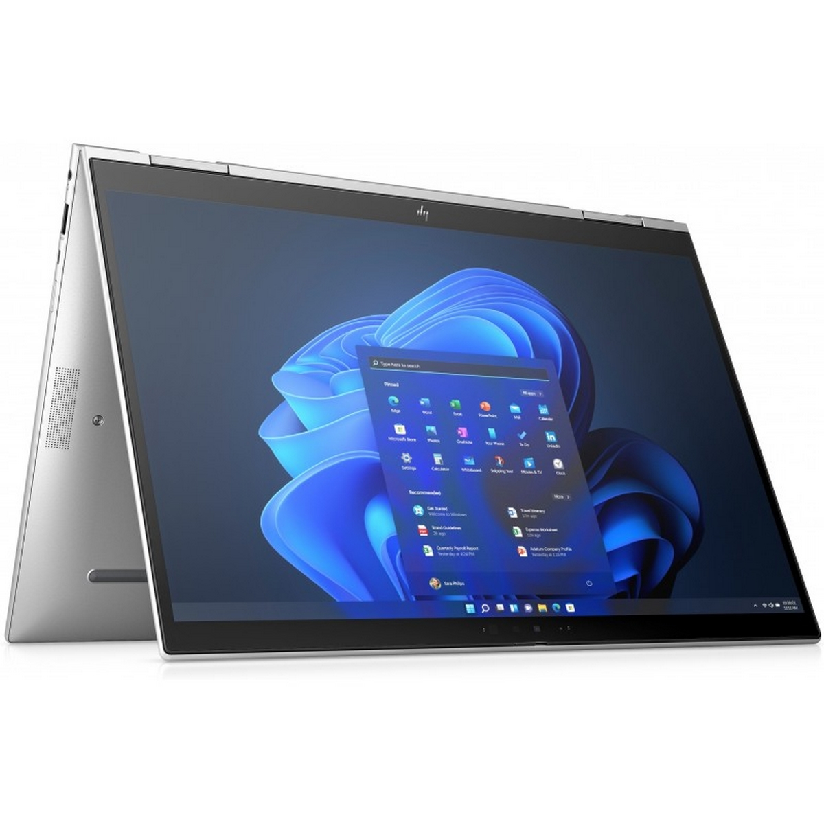 Laptop argentato con touchscreen che mostra l'interfaccia di Windows 11, aperto ad angolo.