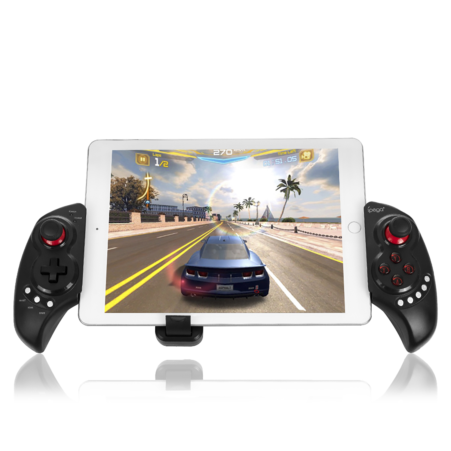 Tableta y gamepad, para jugar un juego de carreras. El gamepad es negro y tiene botones rojos. Pantalla muestra el juego.