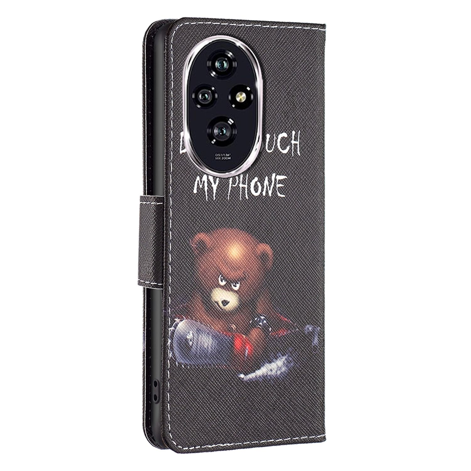 Eine Handyhülle mit einem Bären-Design. Sie hat eine Bären-Illustration und die Worte 'TOUCH MY PHONE'.