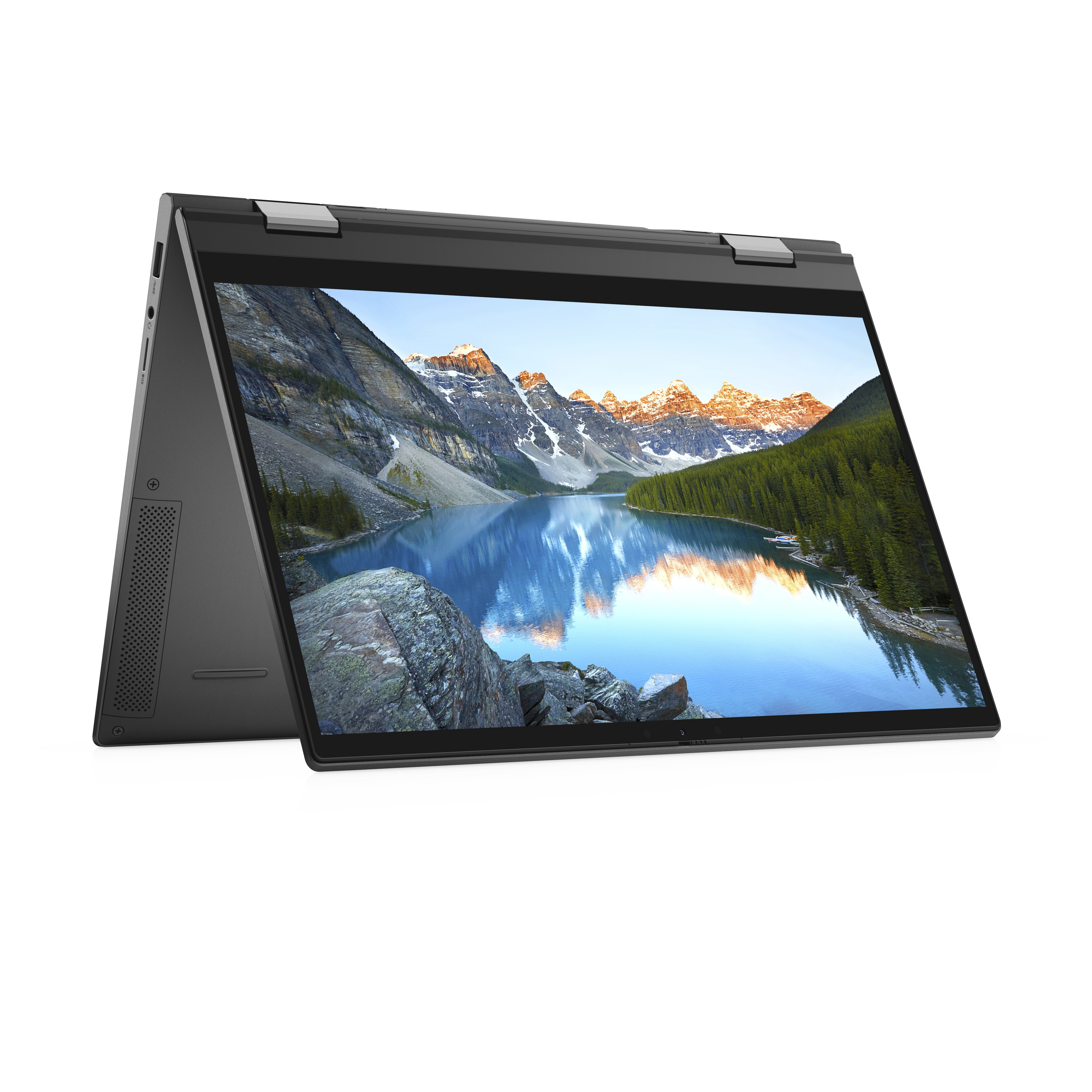 Un laptop mostra una scena di lago di montagna. Il laptop è aperto, mostrando lo schermo. È su uno sfondo bianco.