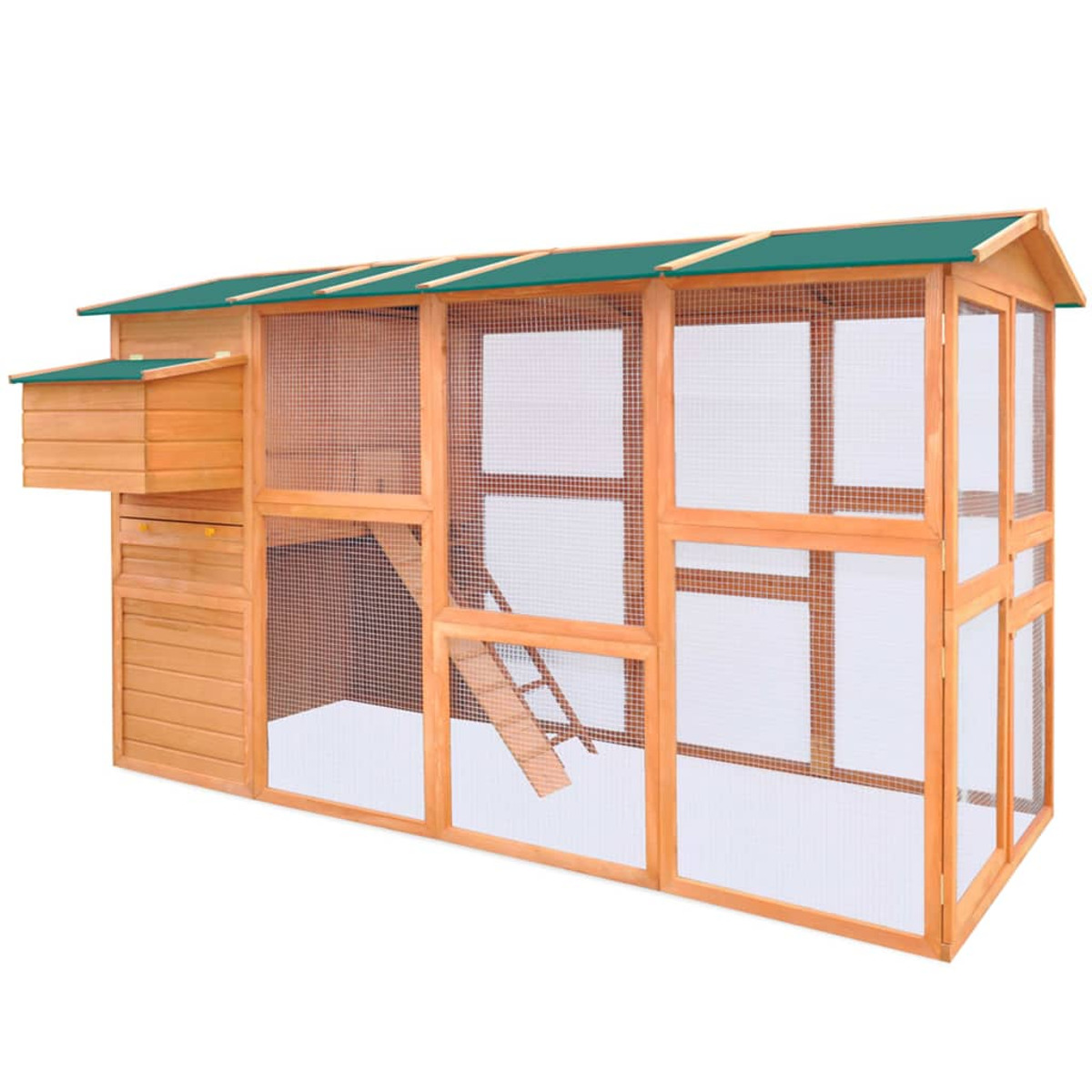 Hühnerstall aus Holz mit grünem Dach und Drahtgitterfenstern.