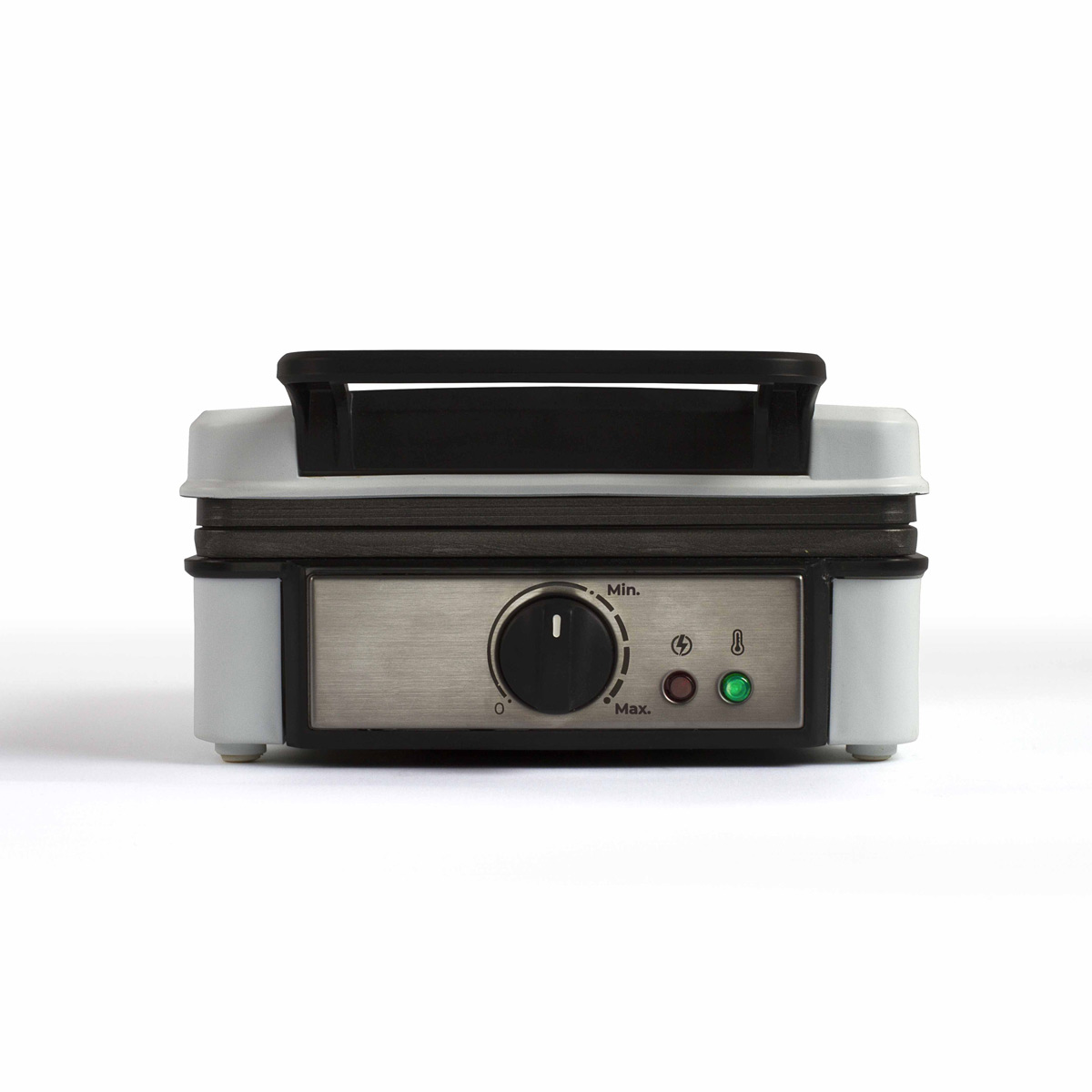 Biało-szara gofrownica z czarnym uchwytem i pokrętłem na białym tle.