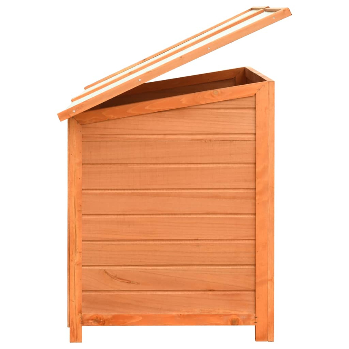 Ein Holzschuppen mit schrägem Dach. Das Dach ist offen und der Schuppen ist braun.