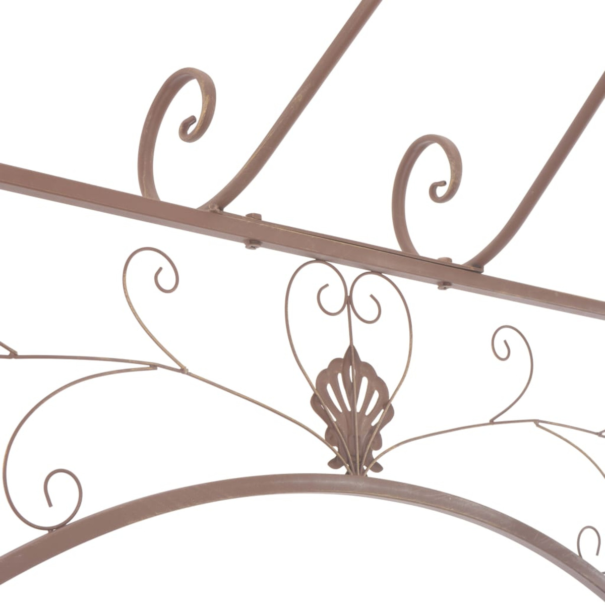 Braunes Metallbogendetail mit Scroll- und Blattmotiven.