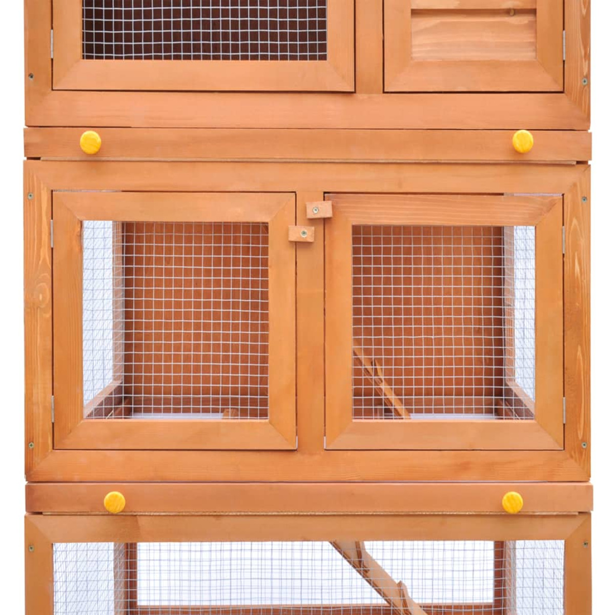 Kaninchenstall aus Holz mit mehreren Fächern und Drahtgittertüren.