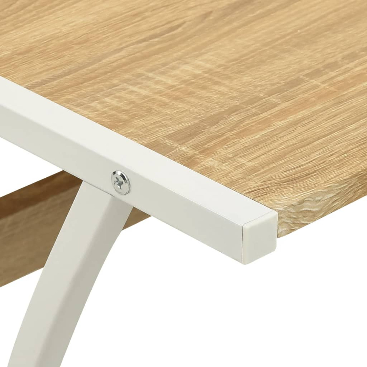 Nahaufnahme einer Schreibtischecke. Holzplatte mit weißem Metallrahmen und sichtbarer Schraube.