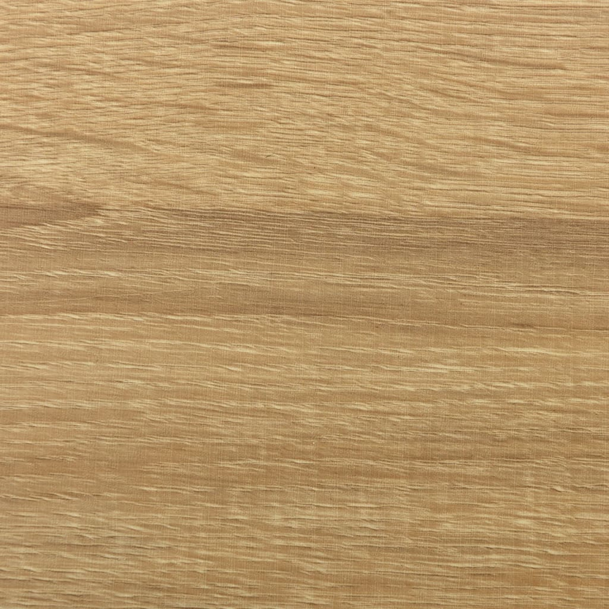 Nahaufnahme der Holzmaserung. Hellbraunes Holz mit sichtbarer Textur und Linien.