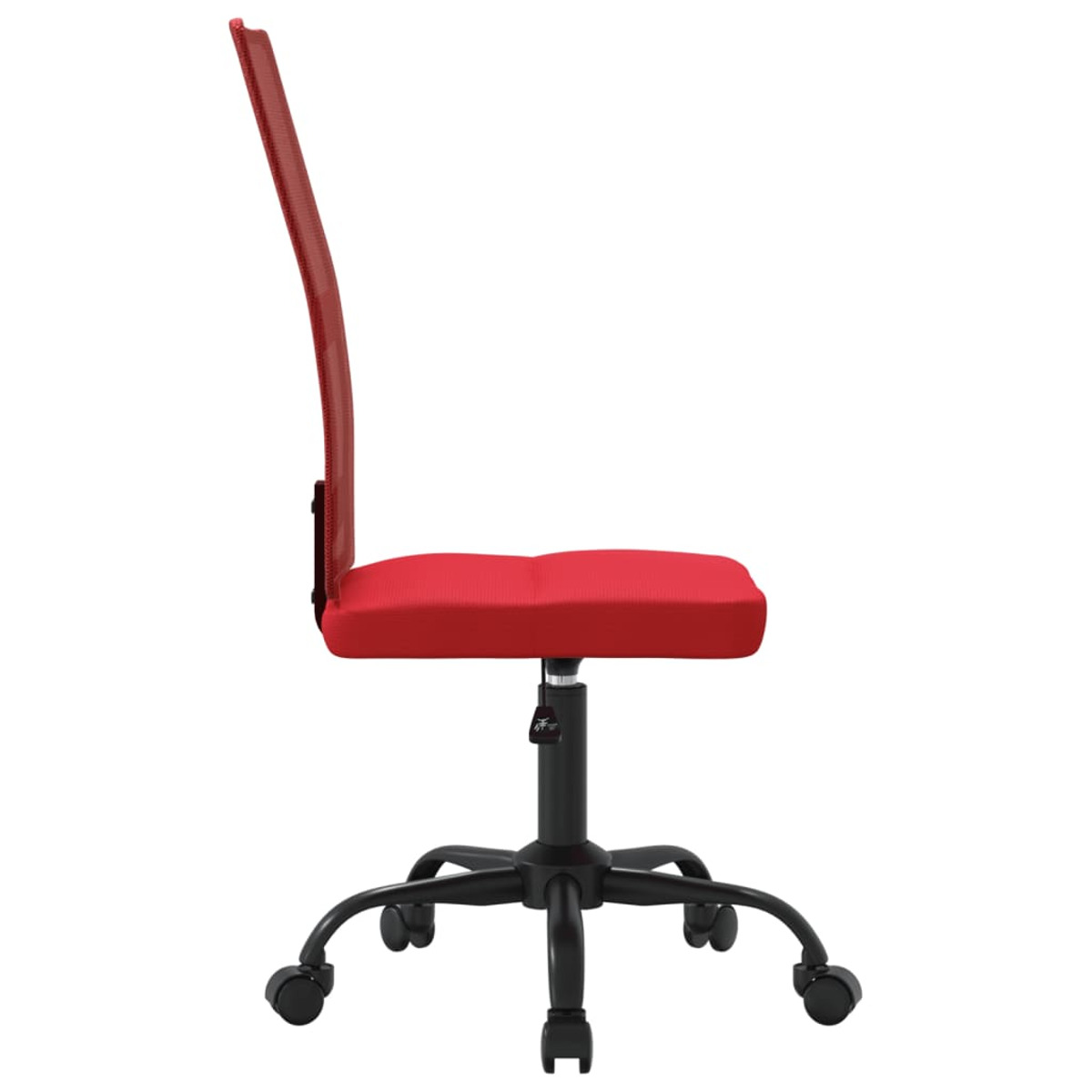 Roter Bürostuhl mit Netzrücken. Schwarzes Gestell und Räder. Weißer Hintergrund.