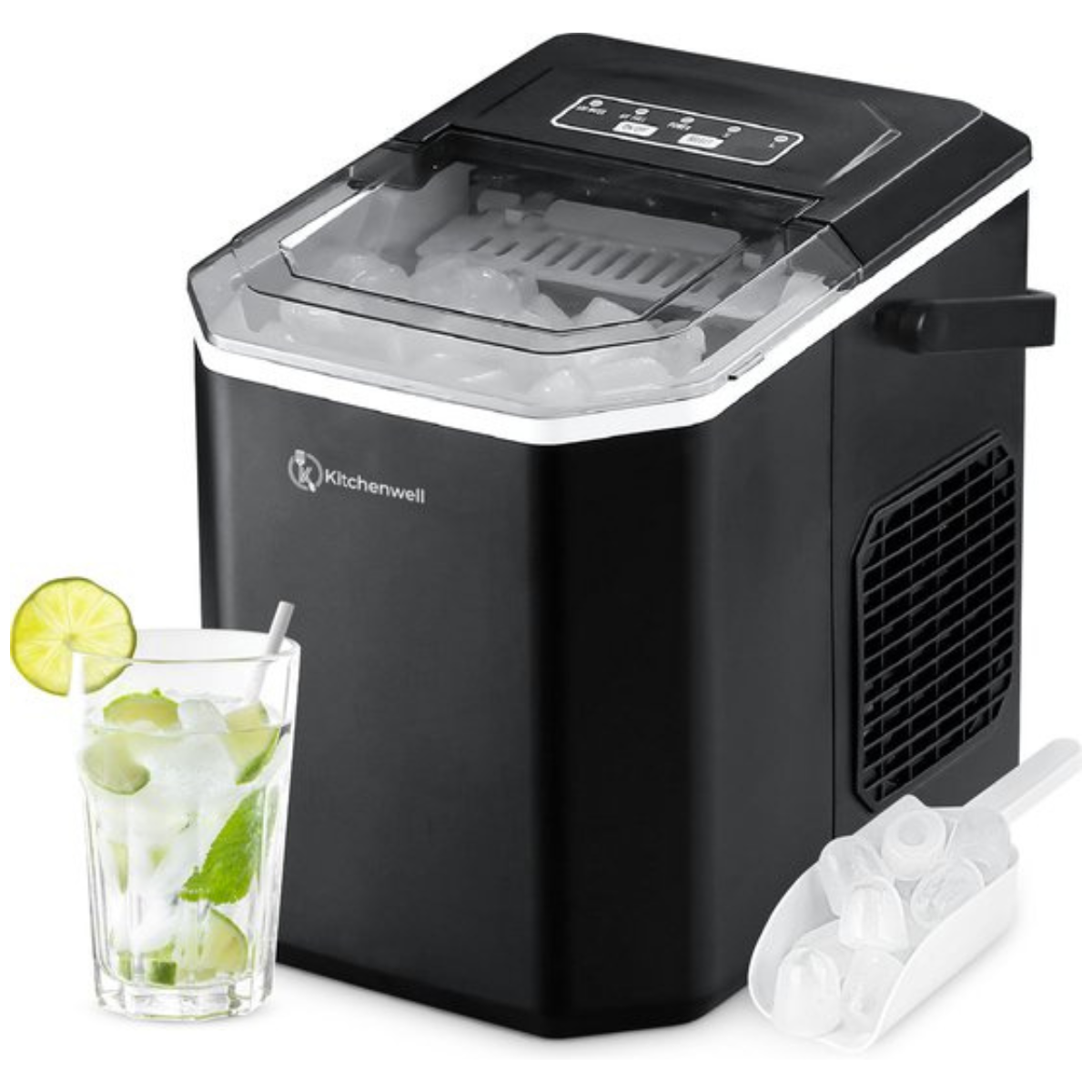 Zwarte ijsmachine met een glas drank met ijs en een schijfje limoen, en een ijsschep.
