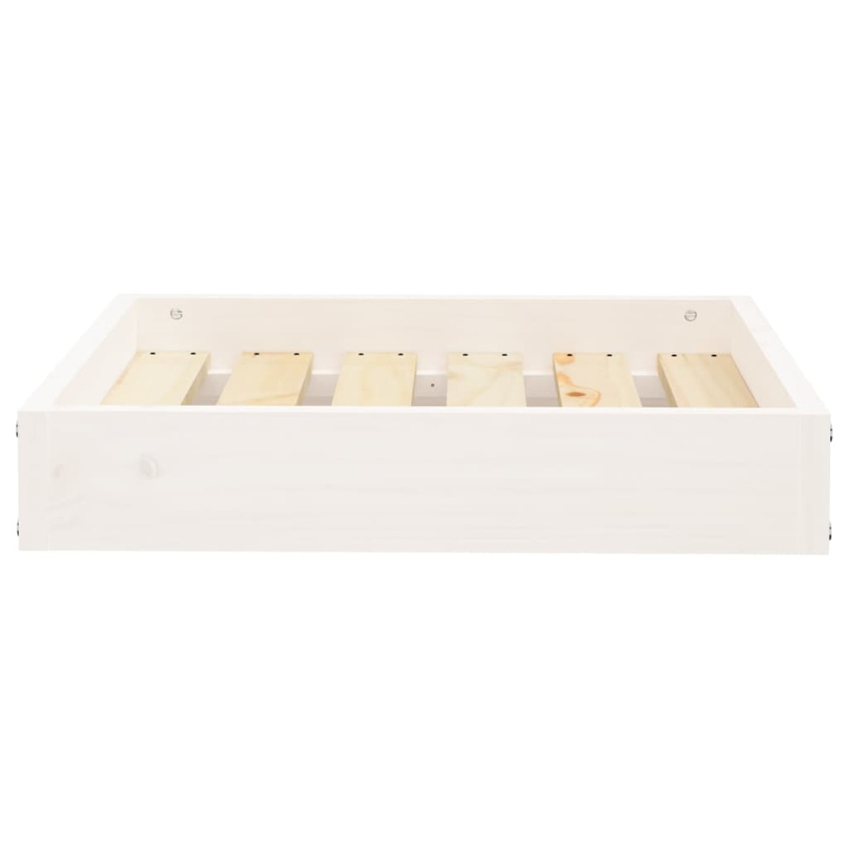 Weißes Bettgestell. Der Rahmen hat eine rechteckige Kastenform. Innen Holzlatten.