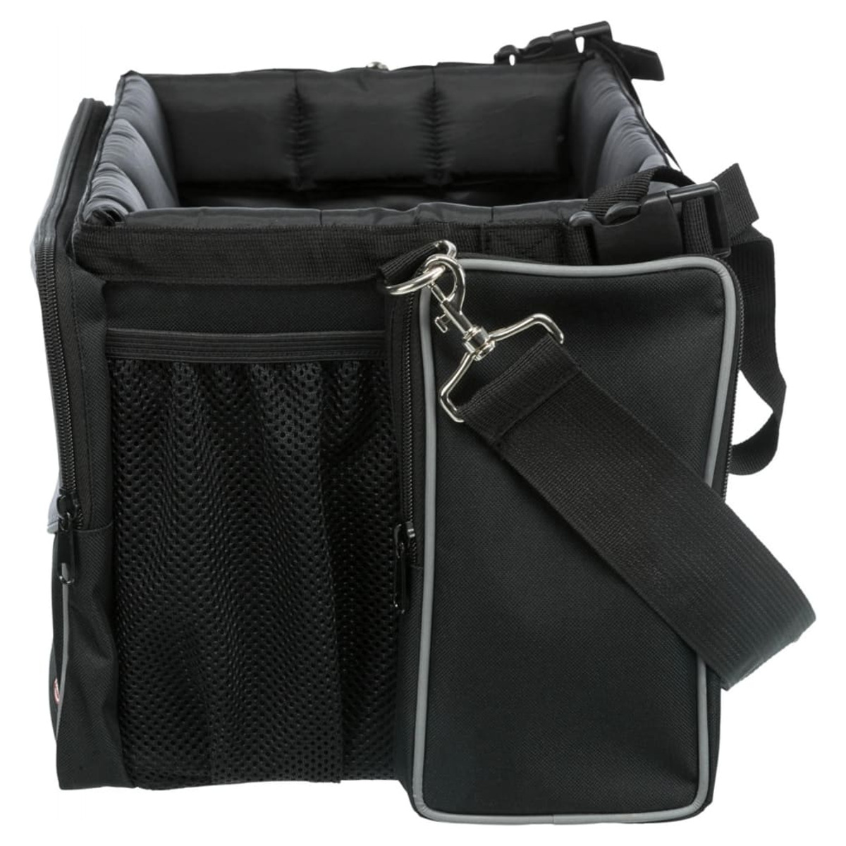 Eine schwarze Haustiertragetasche mit Netztasche und abnehmbarem Riemen, auf weißem Hintergrund.