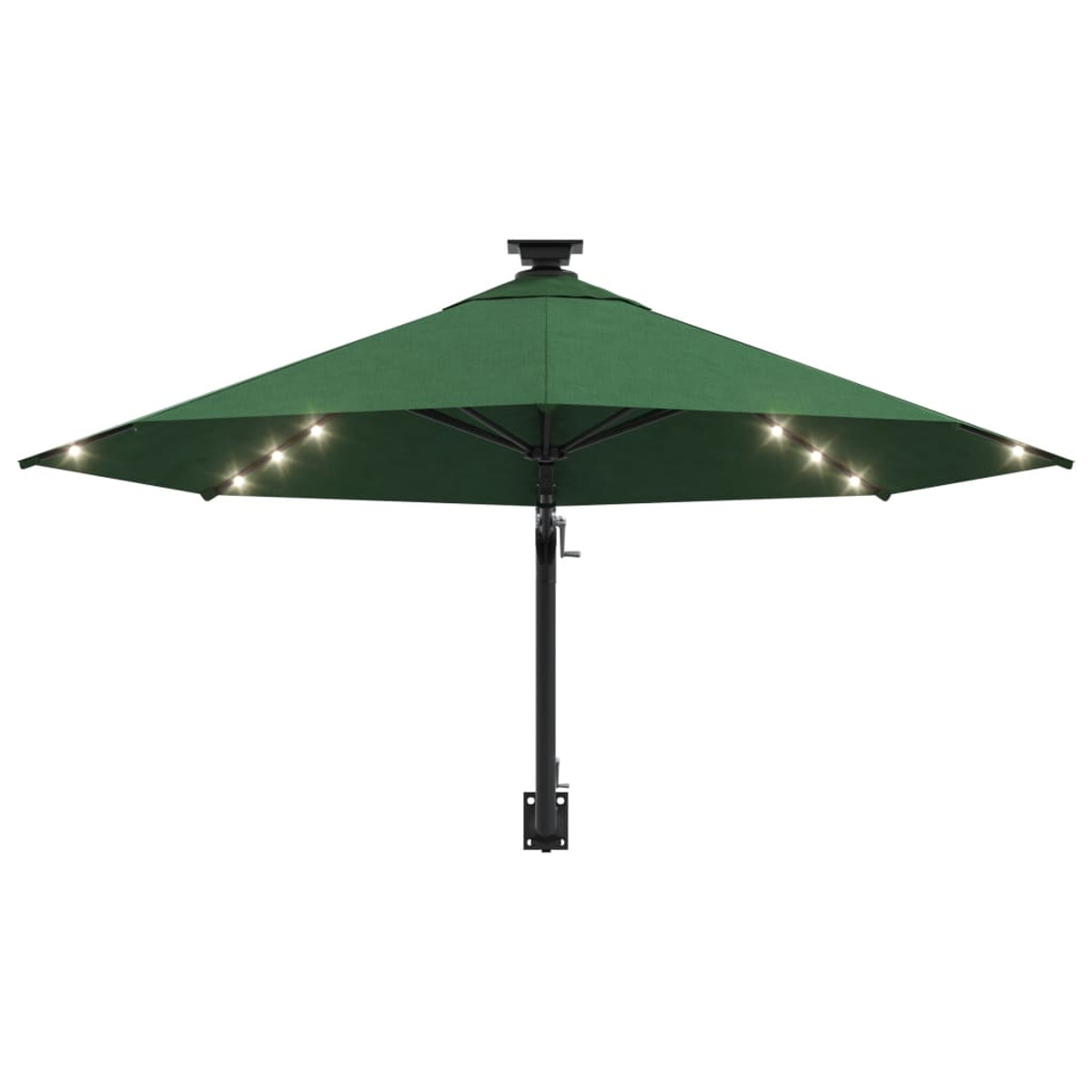Grüner Sonnenschirm mit Solarlichtern, geöffnet, vor weißem Hintergrund.
