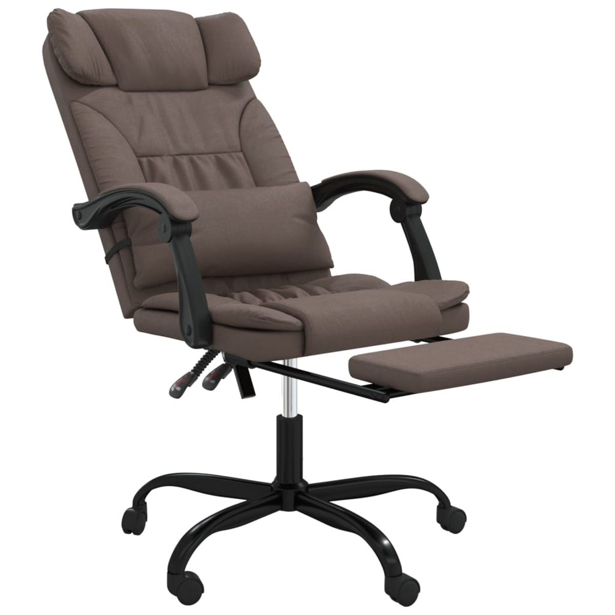Brauner Bürostuhl mit Fußstütze. Schwarzes Gestell und Armlehnen. Brauner Stoff. Weißer Hintergrund.