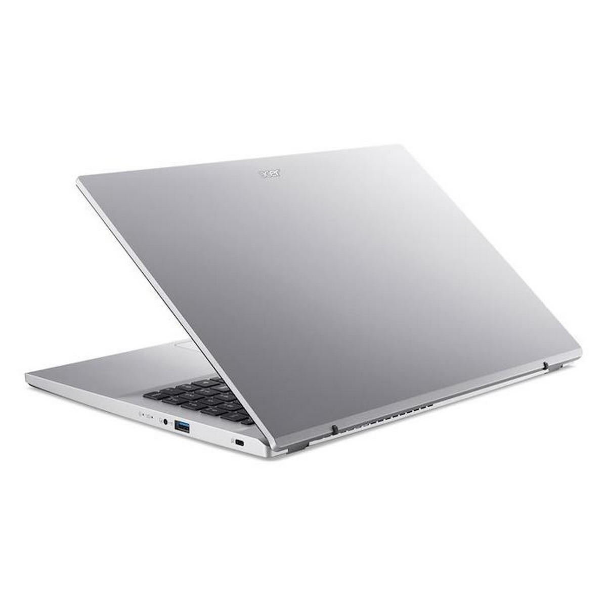 Laptop argentato, leggermente aperto, su una superficie bianca. Il logo Acer è in alto.