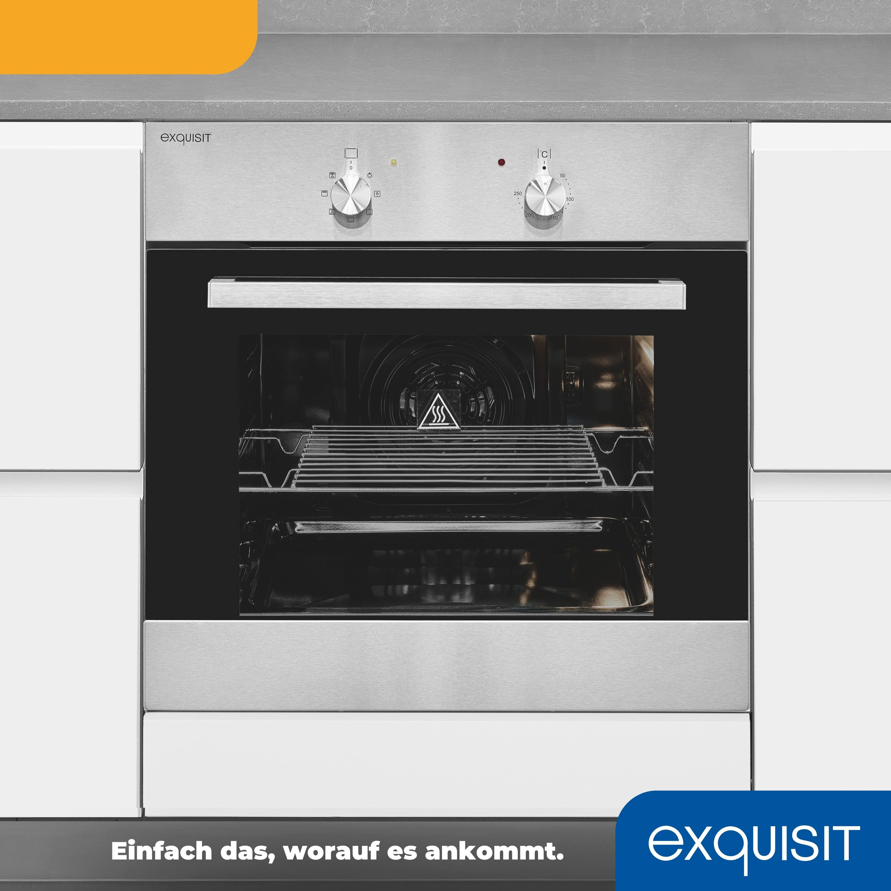 Silberner Einbaubackofen mit schwarzem Glas und Warnschild.