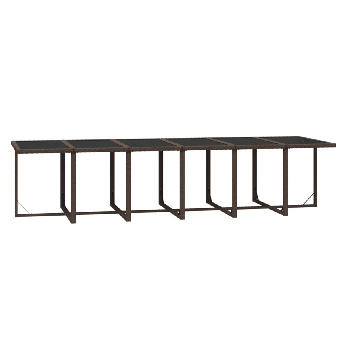 Langer, rechteckiger Outdoor-Tisch aus braunem Korbmaterial. Der Tisch hat mehrere rechteckige Paneele.