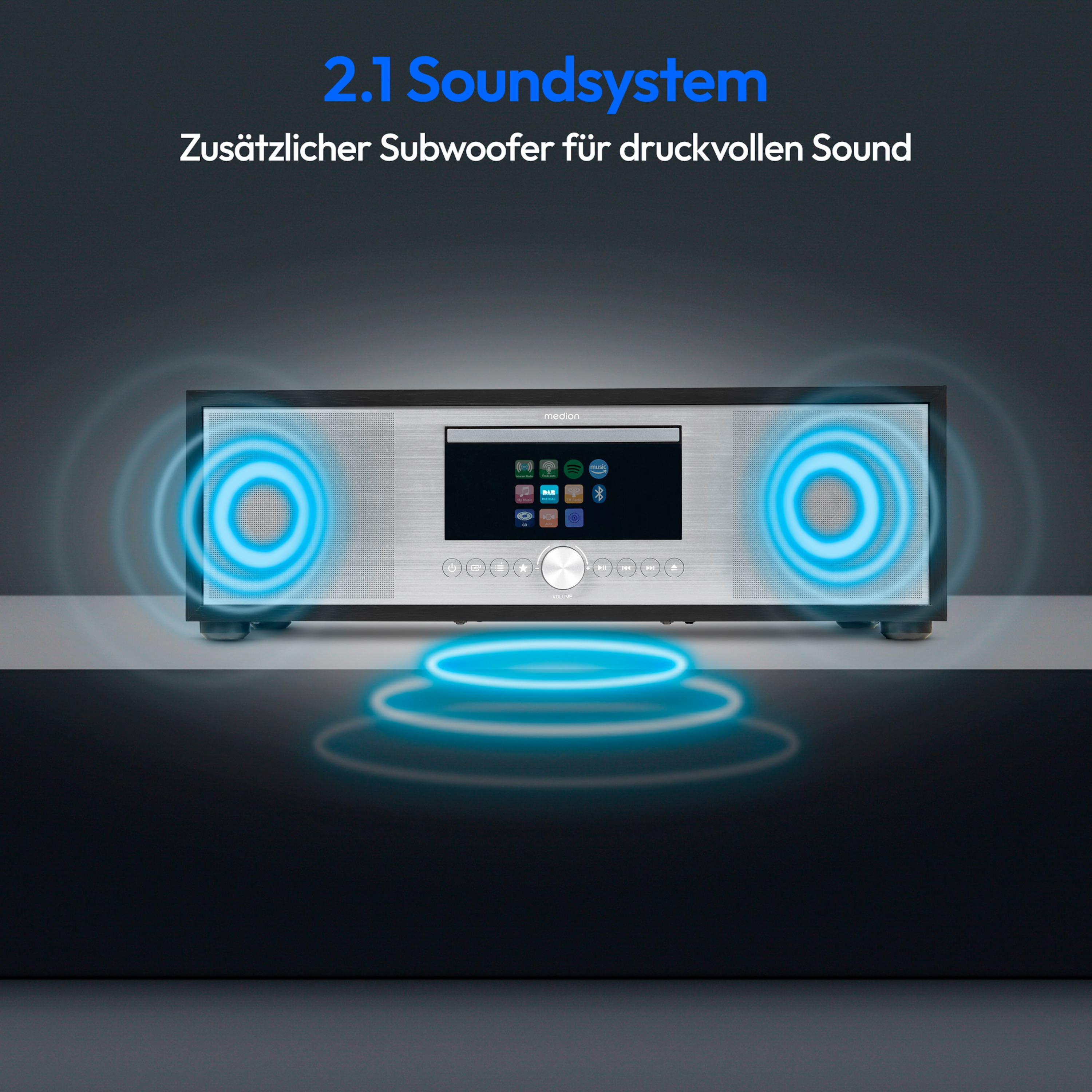 Un sistema de sonido 2.1 con un receptor plateado y negro y dos altavoces a cada lado.