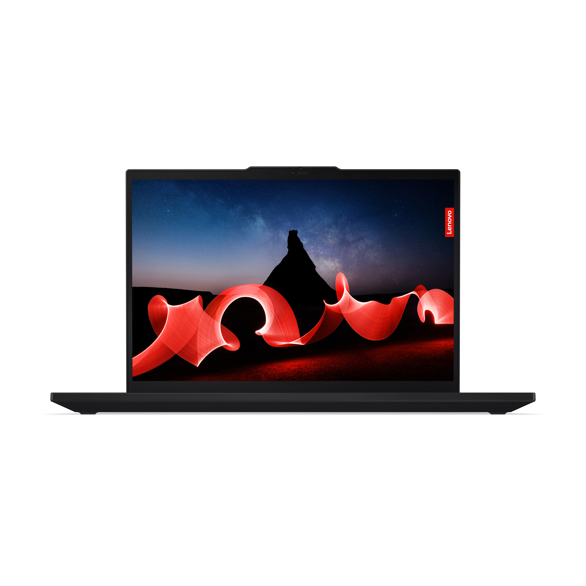Laptop nero con logo Lenovo, che mostra un'immagine di scie luminose rosse.