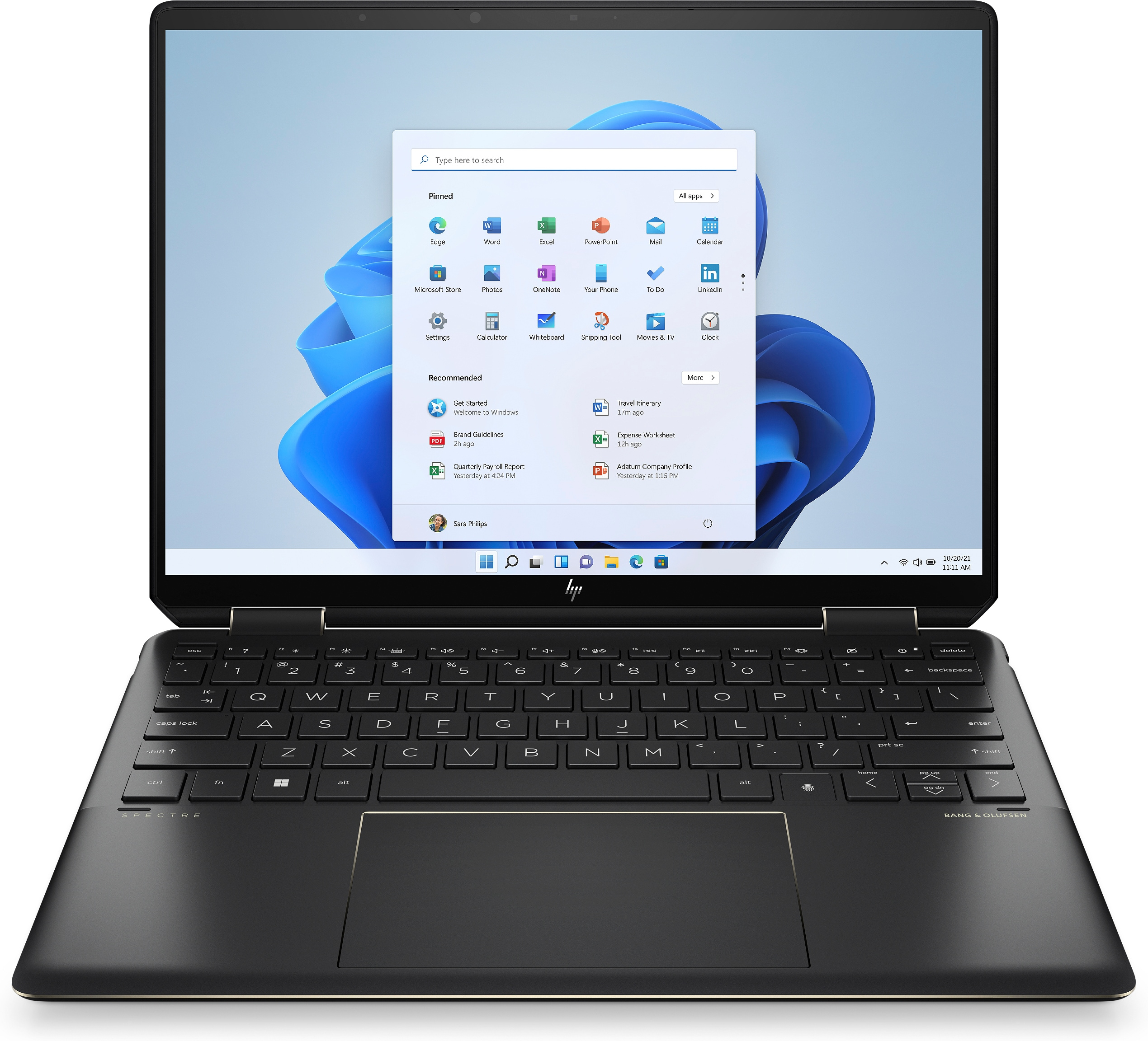 Schwarzer Laptop mit offenem Bildschirm, der die Windows 11-Oberfläche anzeigt. Der Laptop steht auf weißem Hintergrund.