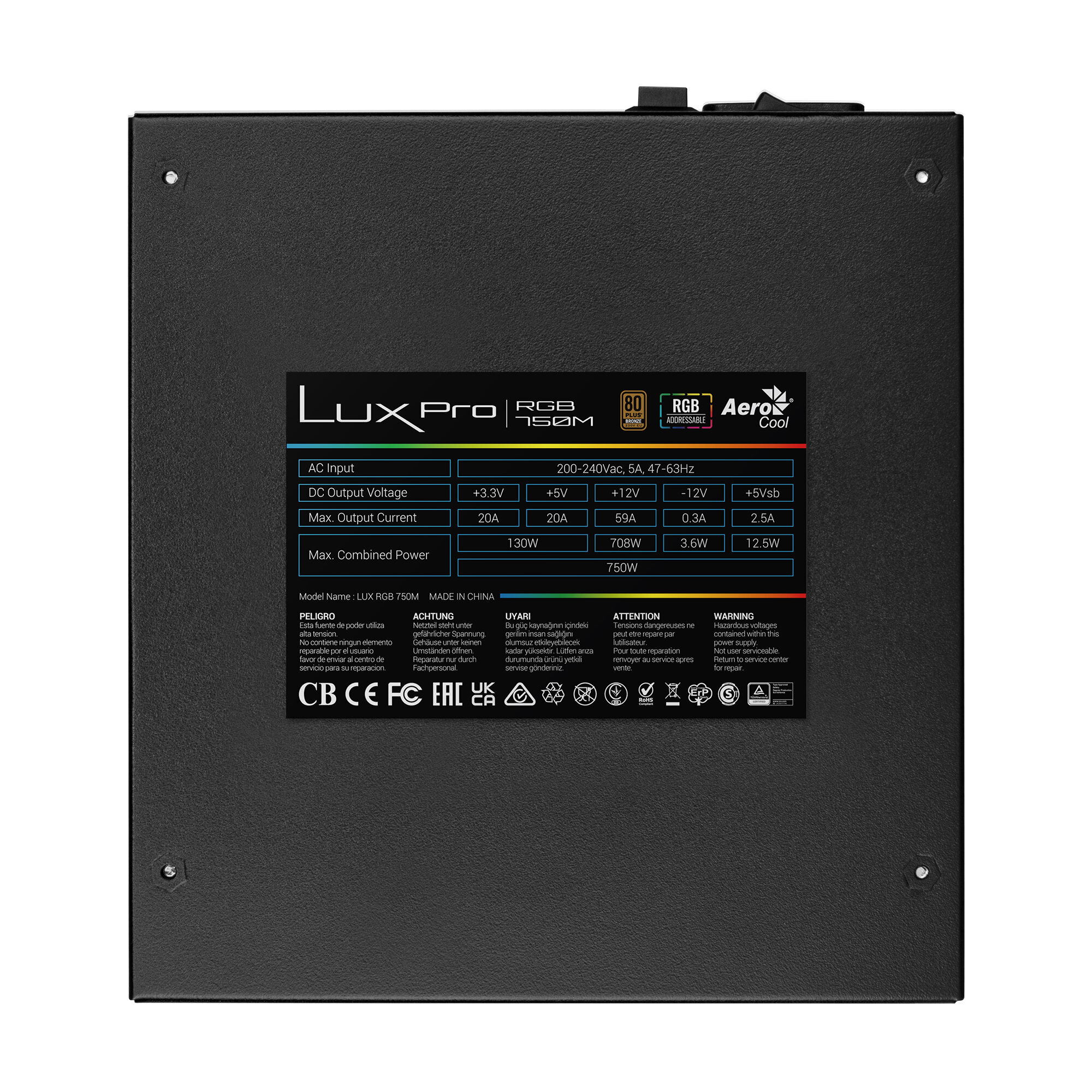 Un alimentatore Lux Pro RGB 750M nero. Ha un'etichetta con specifiche e avvertenze.