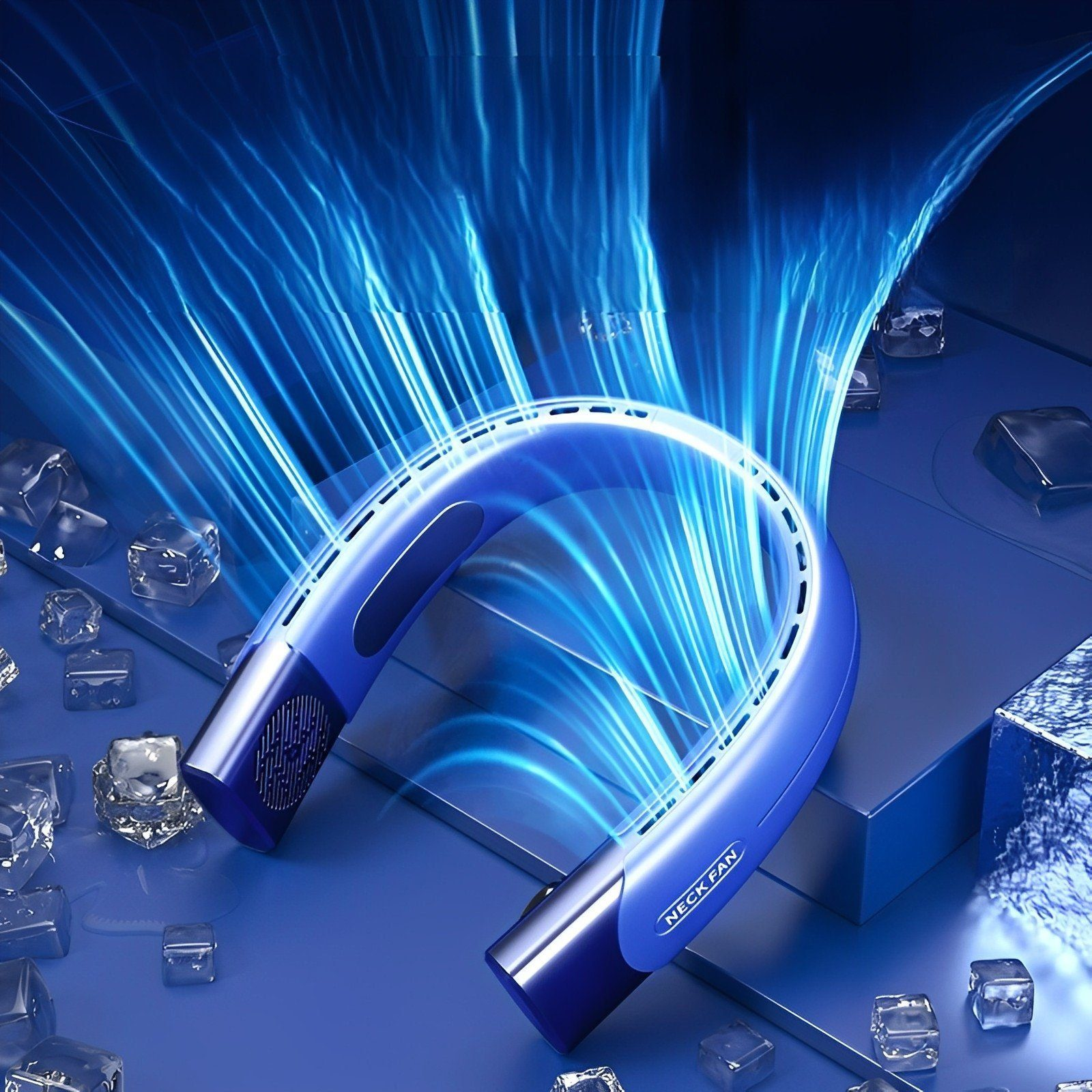 Blauer Nackenventilator mit Eiswürfeln und blauen Lichtstrahlen im Hintergrund.