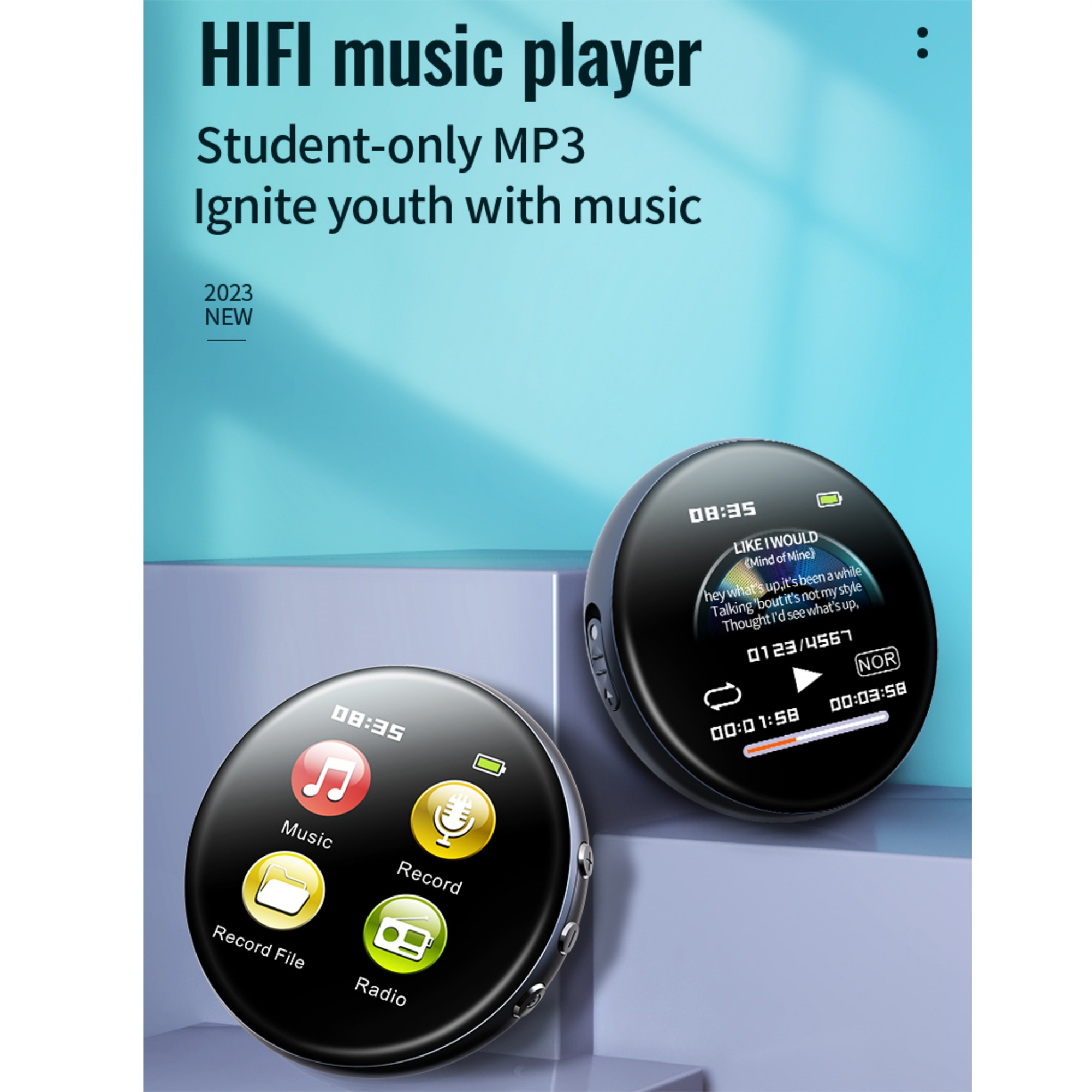Zwei schwarze MP3-Player mit runden Bildschirmen. Einer zeigt die Musikoberfläche, der andere einen Song.