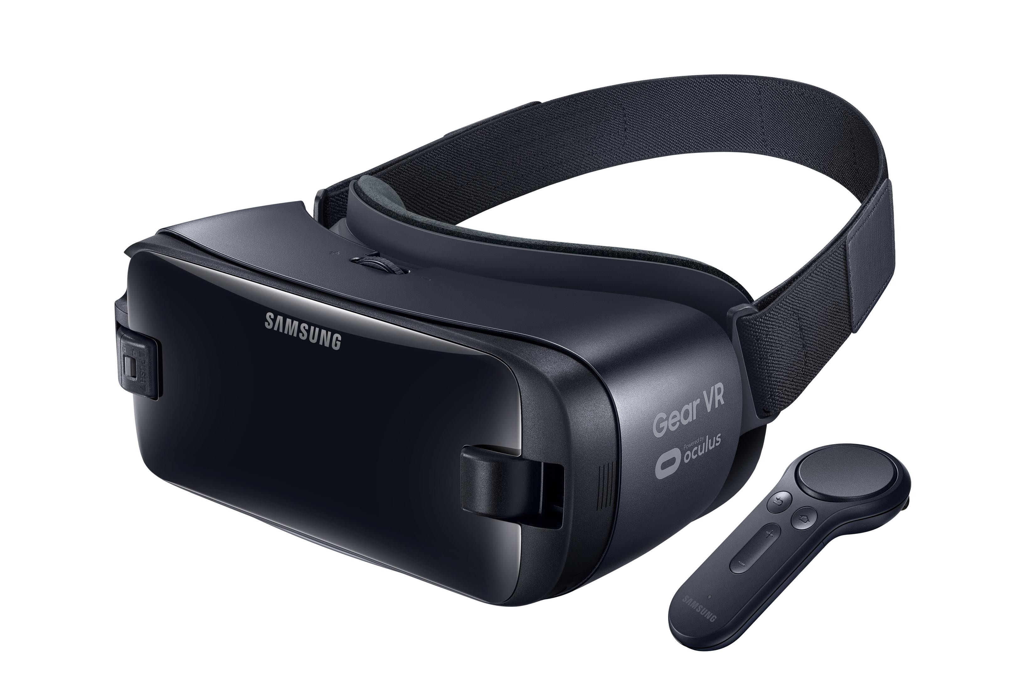 Schwarzes VR-Headset mit schwarzem Controller, weißer Hintergrund.