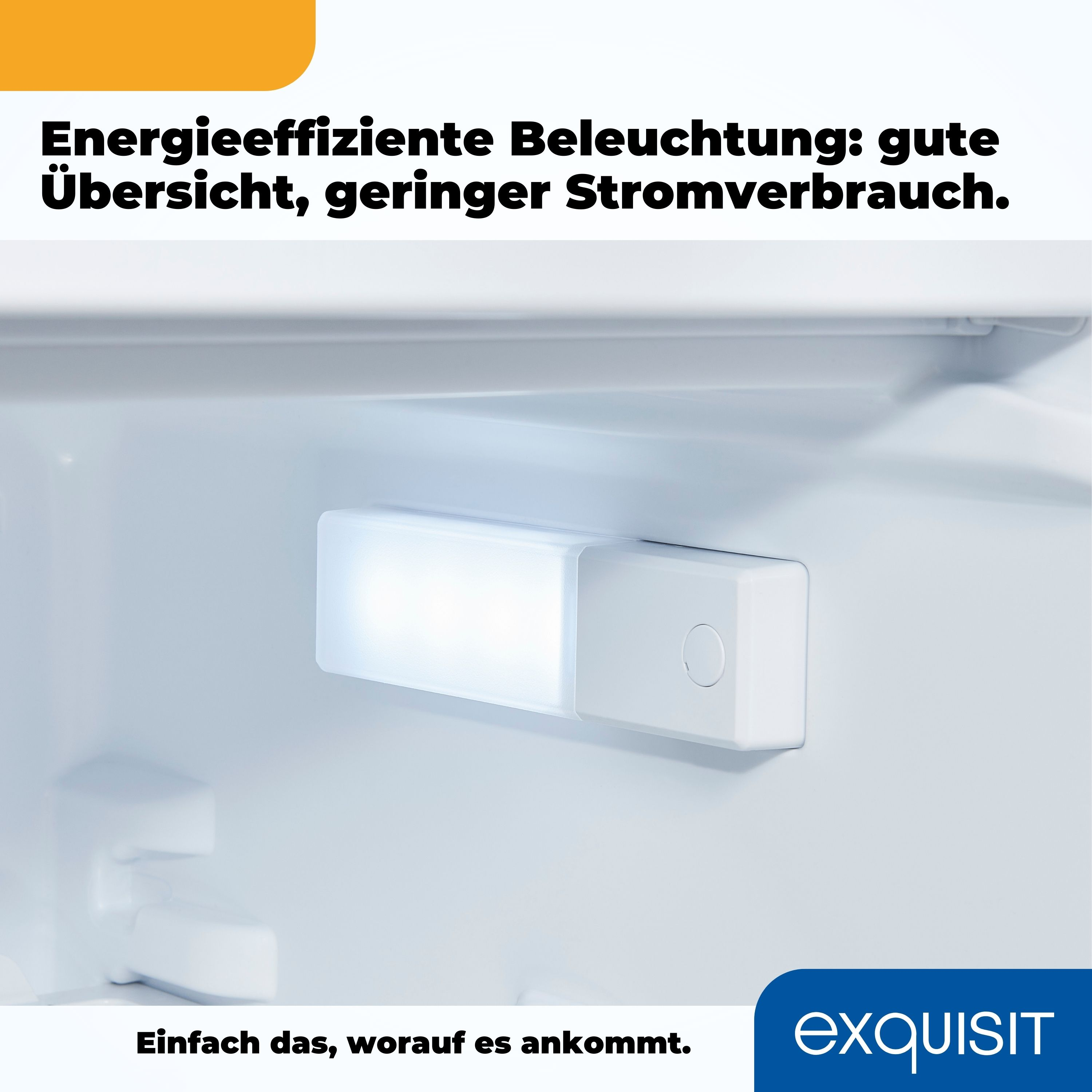 Innenraum eines Kühlschranks mit weißem Licht.