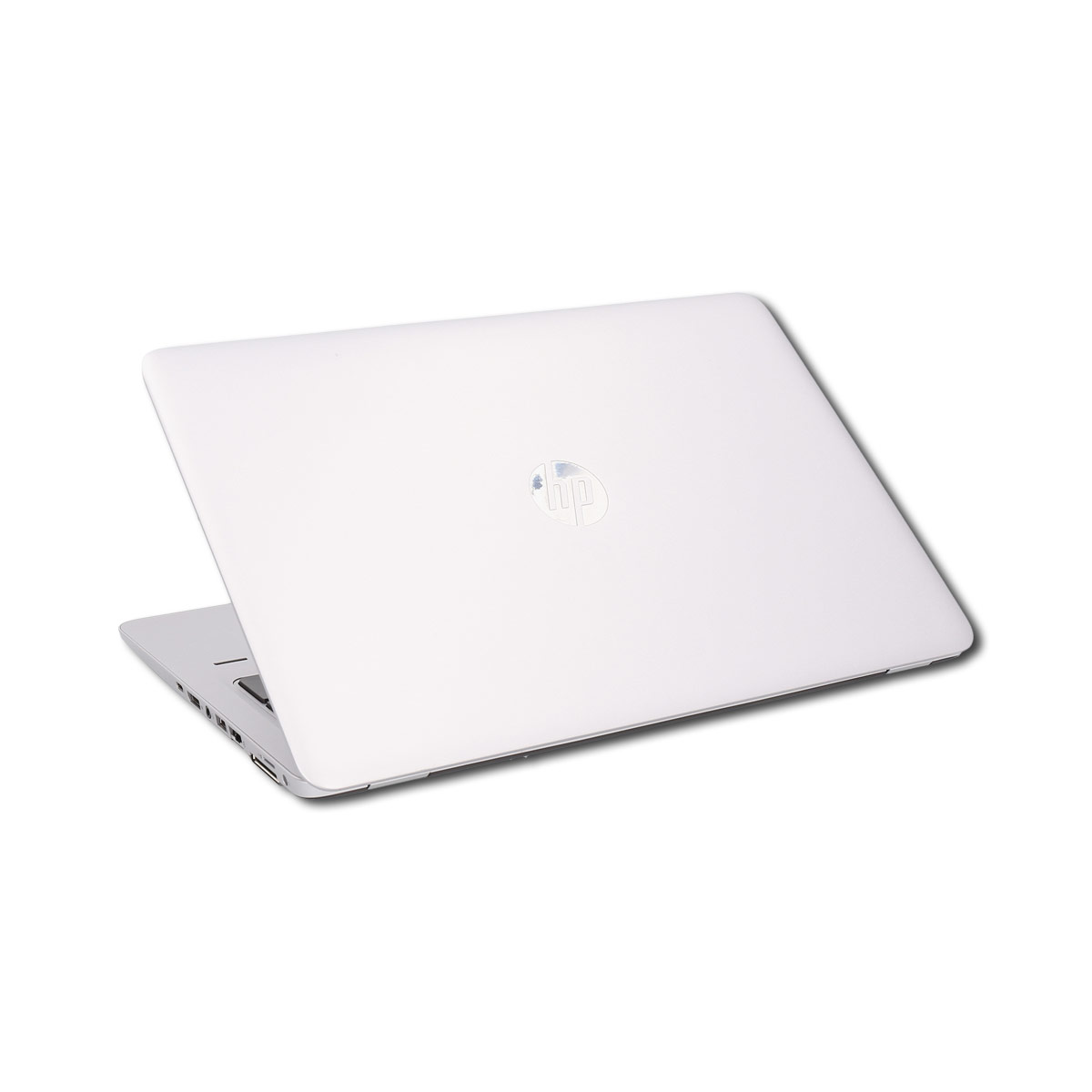Weißer Laptop-Computer aus einem Winkel. Der Deckel ist geschlossen und hat ein HP-Logo.