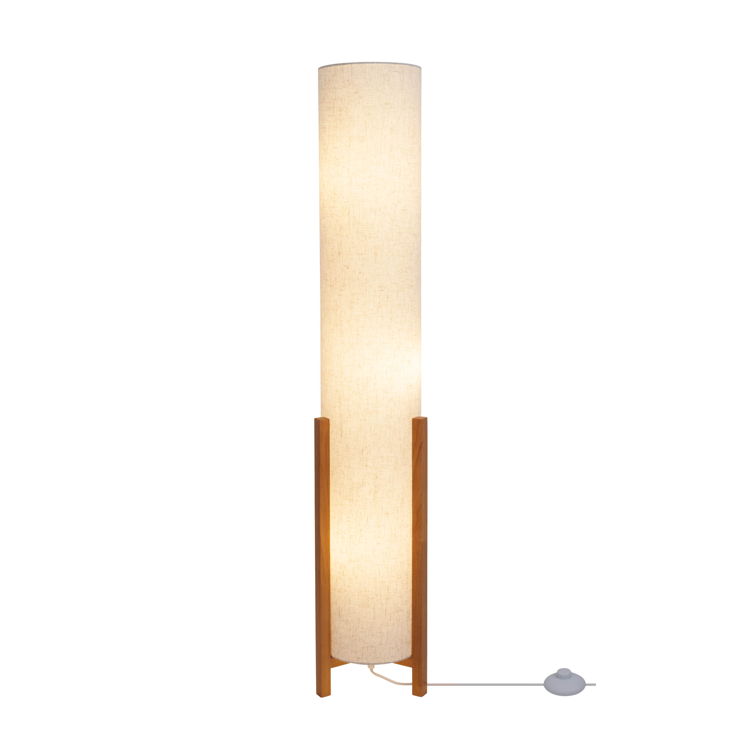 Una lampada da terra alta e cilindrica con paralume in tessuto e supporti in legno.