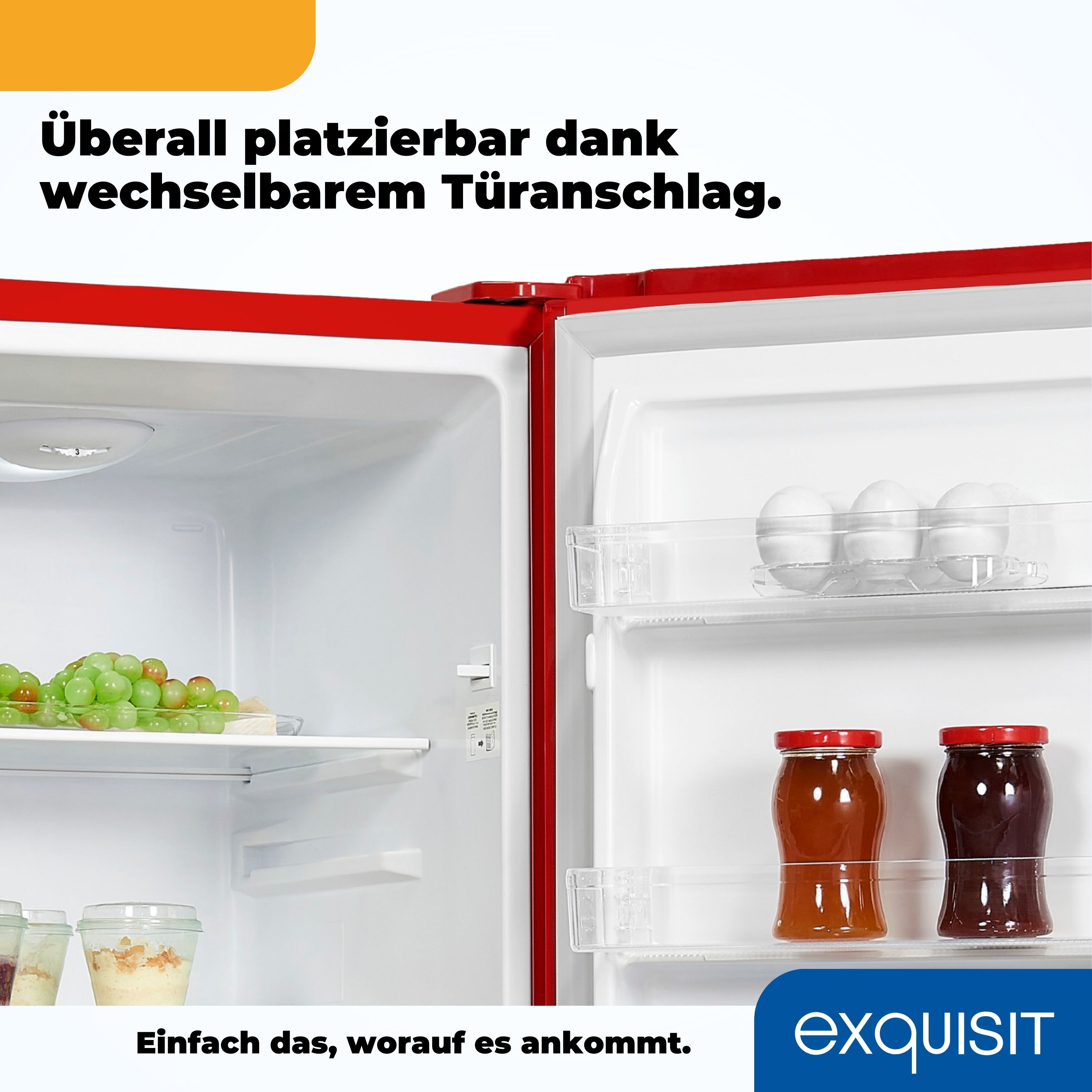 Roter Kühlschrank offen, mit Früchten, Eiern und Konserven. Text: 'exquisit'.