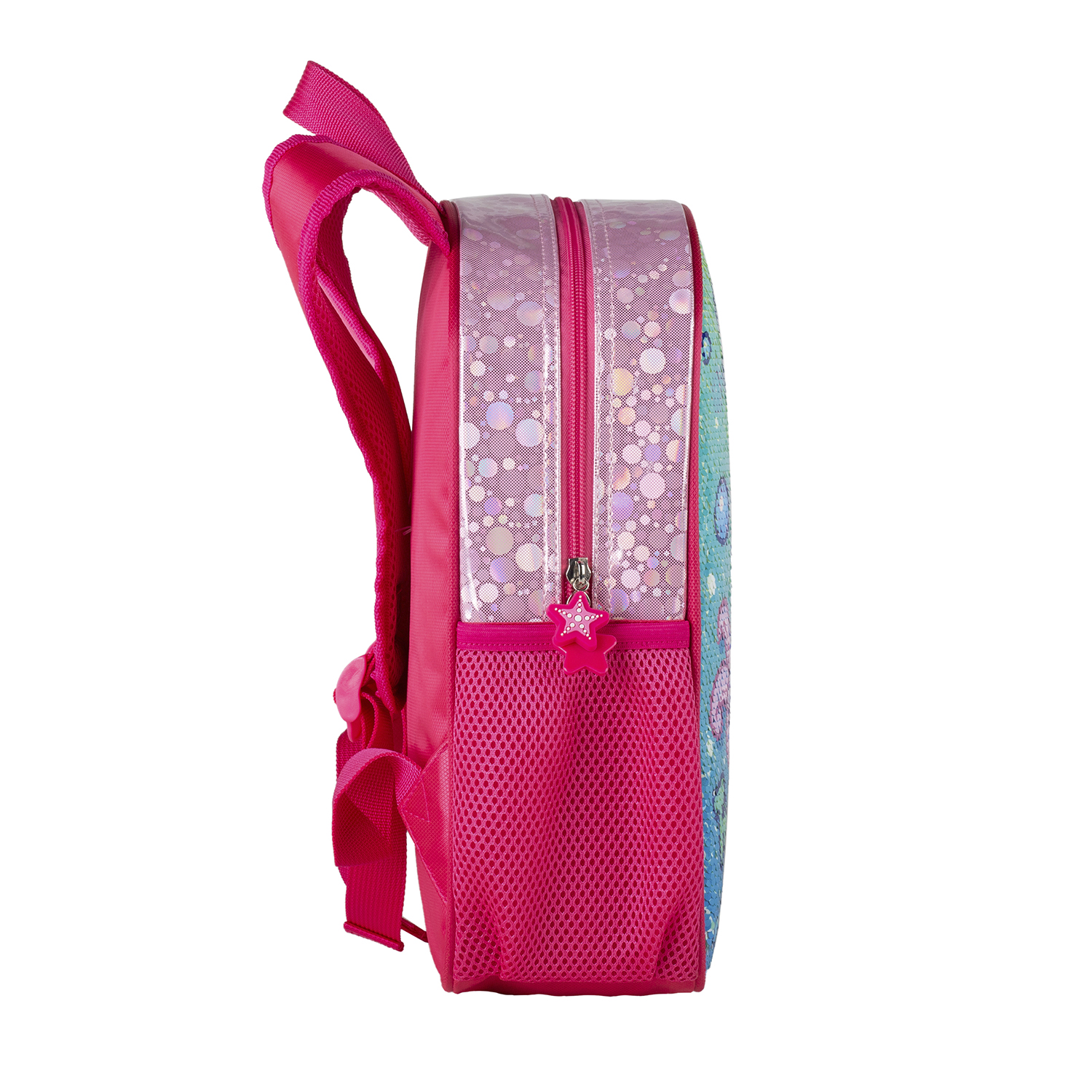Mochila rosa con bolsillo lateral, cremallera y correas rosas. El lado tiene una red rosa.