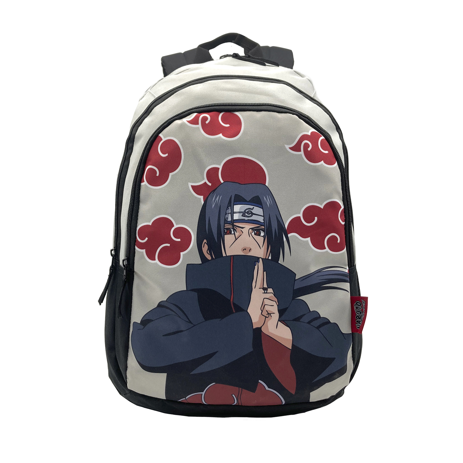 Una mochila con un personaje de Itachi.
