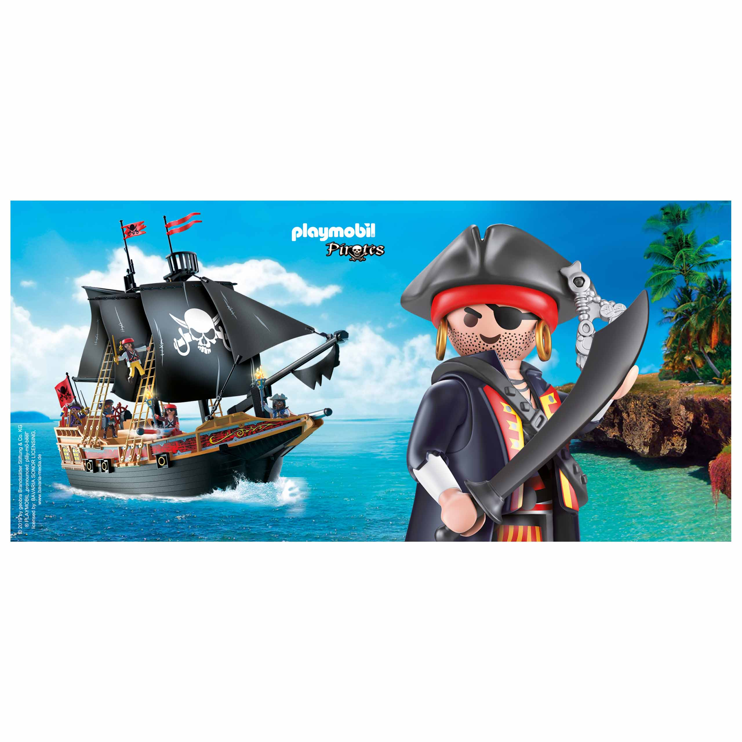 Ein Piratenschiff segelt auf dem Meer, ein Pirat hält ein Schwert. Das Playmobil-Logo ist oben rechts.