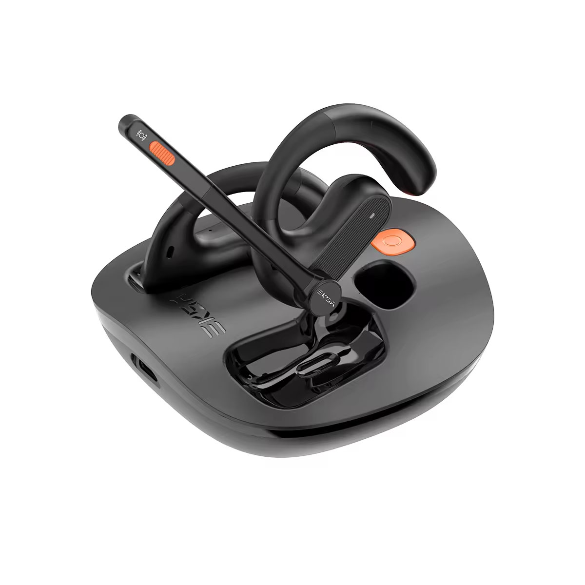 Cuffie nere wireless su una base di ricarica, isolate su uno sfondo bianco.