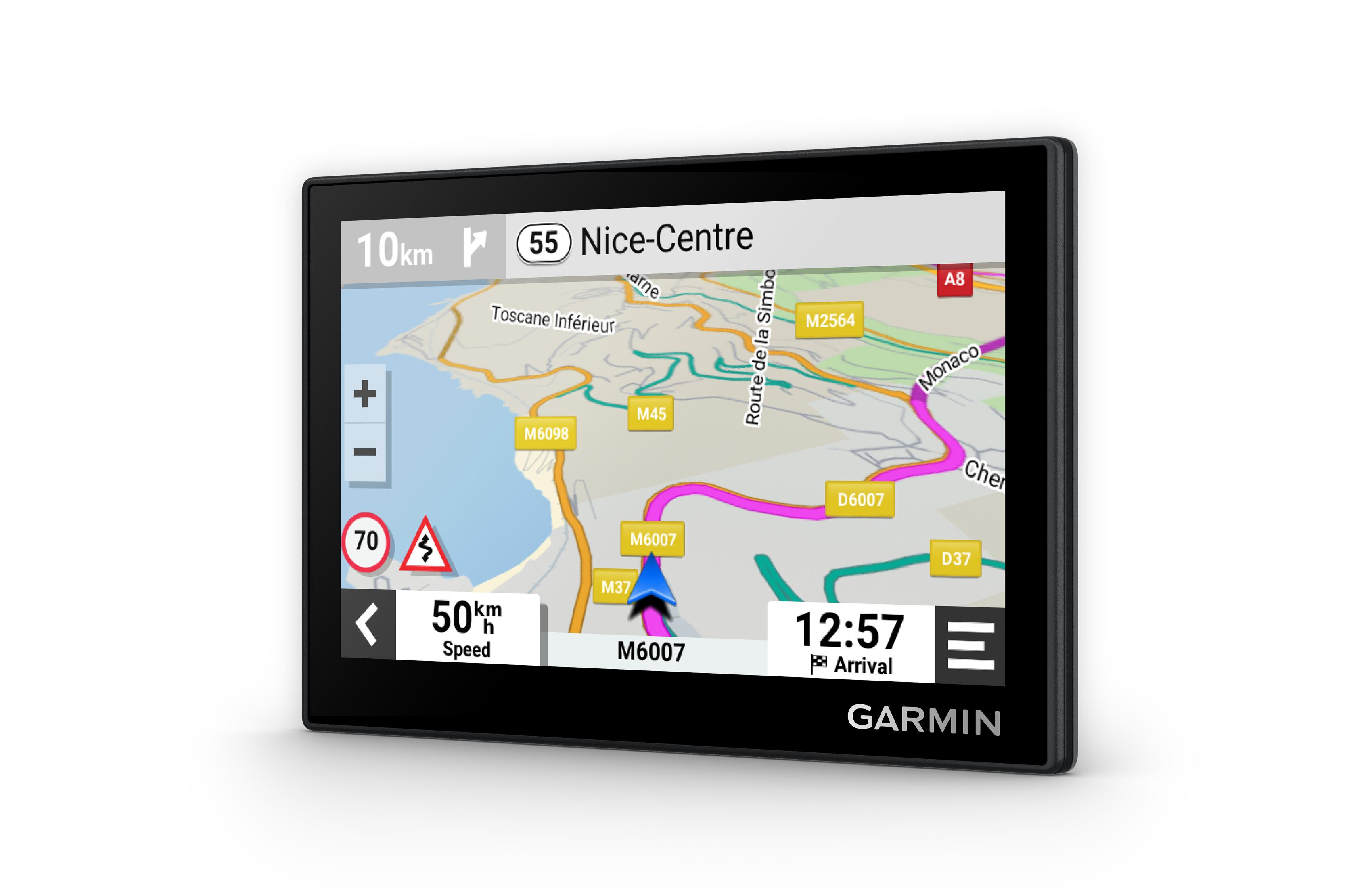 Il dispositivo GPS mostra una mappa con un percorso. La velocità è di 50 km/h. L'ora è 12:57. Lo schermo ha una cornice nera.