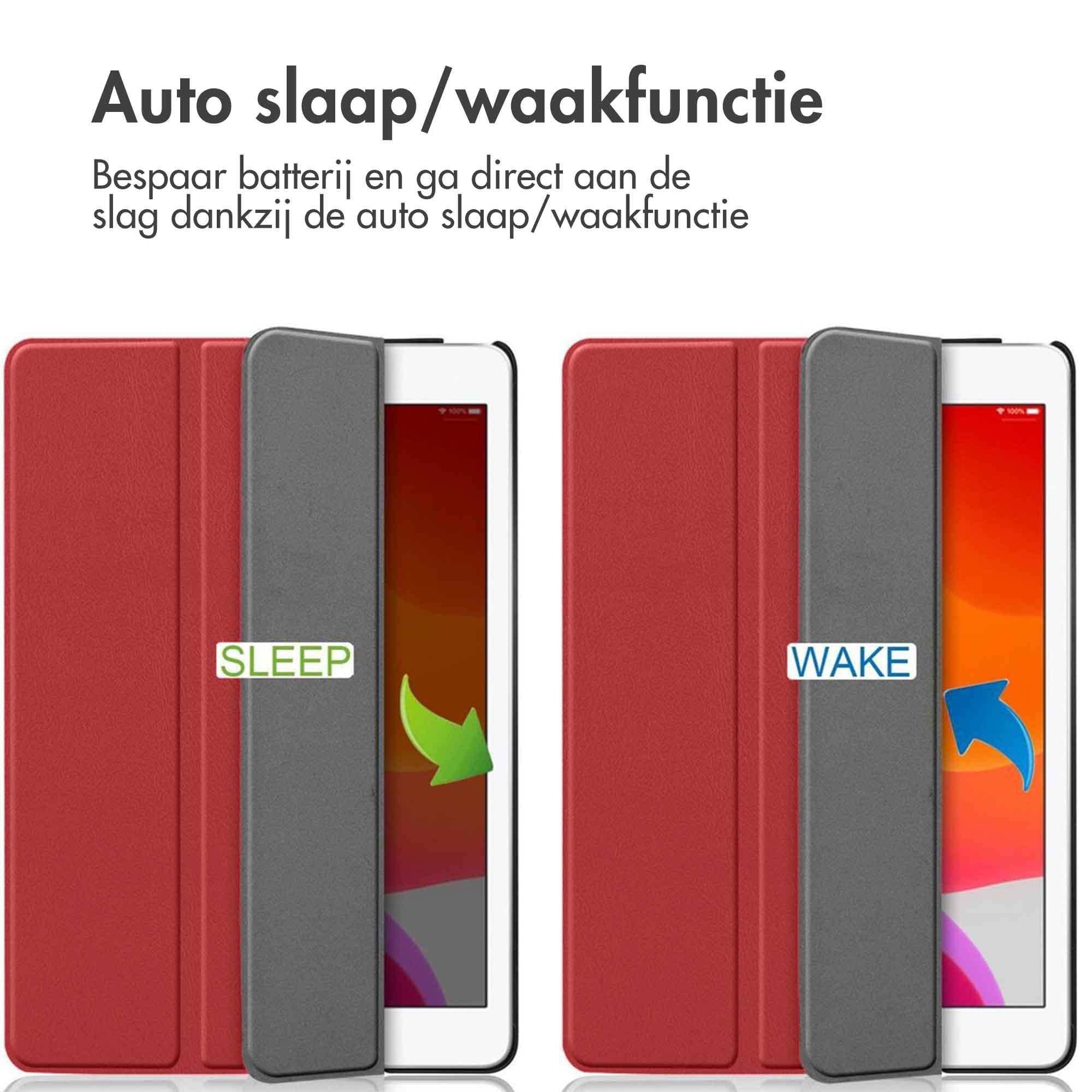 Due tablet con cover rosse che mostrano la funzione sleep/wake. Uno mostra 'sleep', l'altro 'wake'. Frecce indicano le direzioni.