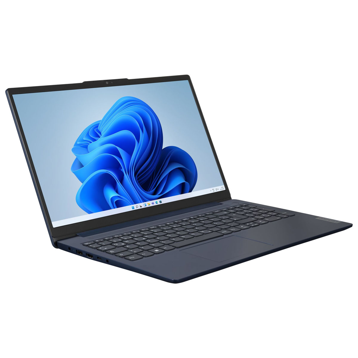 Ein blauer Laptop ist geöffnet und zeigt ein blaues Wolkenbild auf weißem Hintergrund.