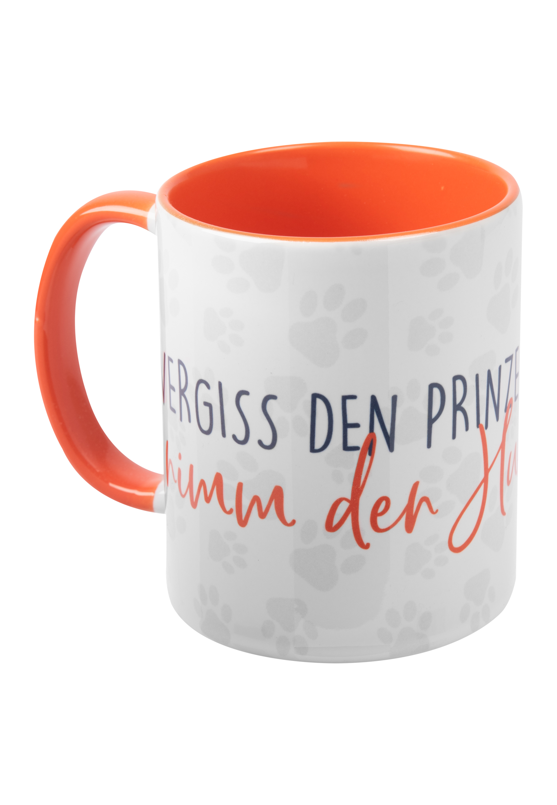Weißer Becher mit Pfotenabdrücken und Text in Rot, orangefarbenes Innere, isoliert auf weißem Hintergrund.