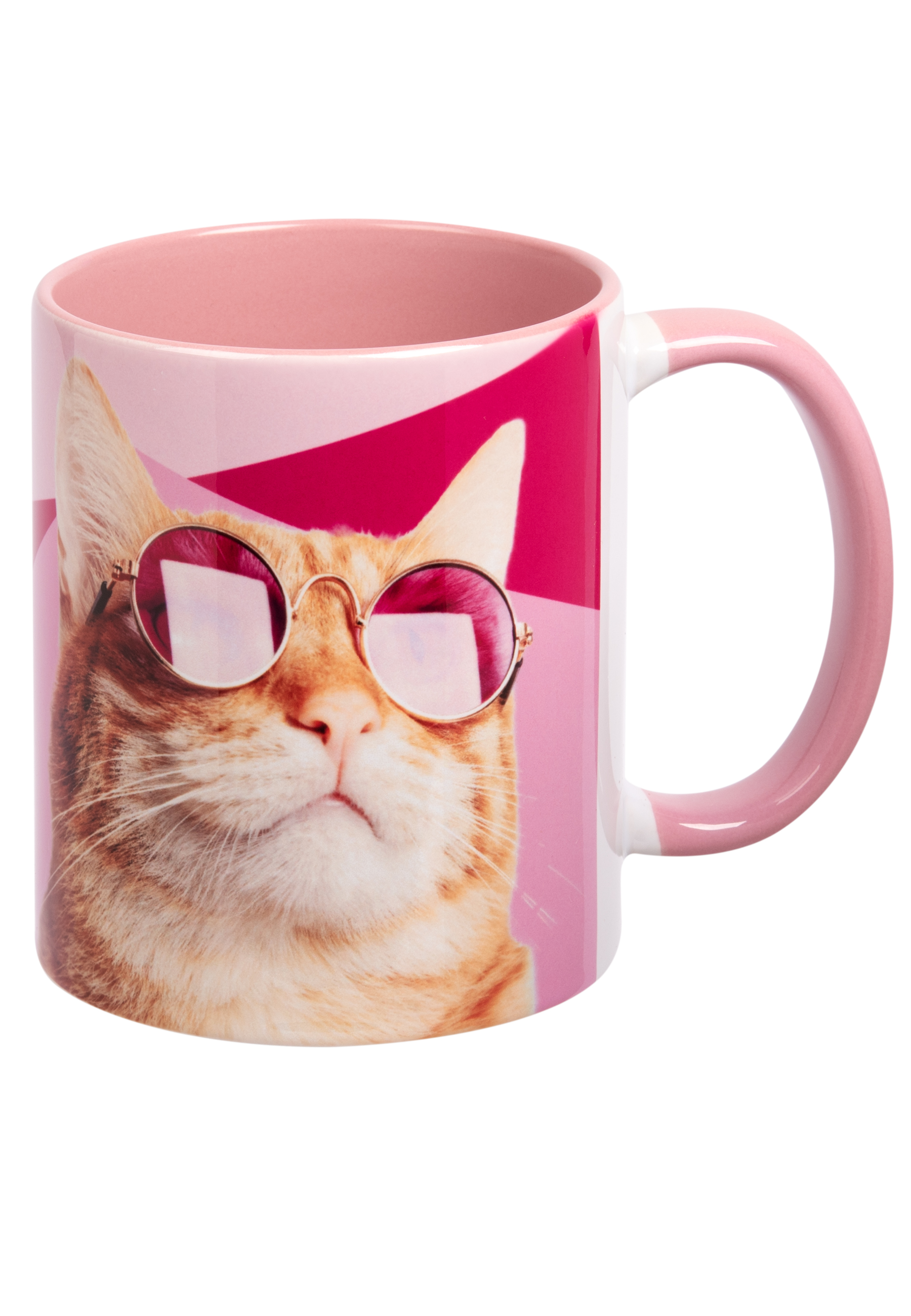 Eine Tasse mit einer Katze, die eine Sonnenbrille trägt. Der Hintergrund ist rosa und rot. Die Tasse ist rosa und weiß.