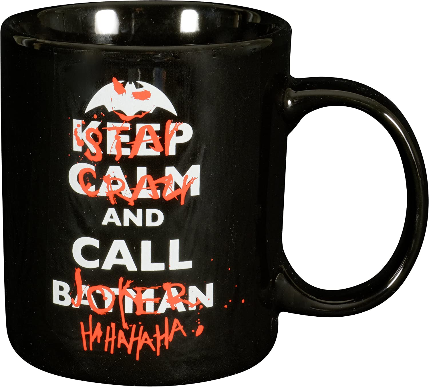 Schwarzer Becher mit rotem Text 'KEEP CALM AND CALL BATMAN' und 'HAHAHA'.