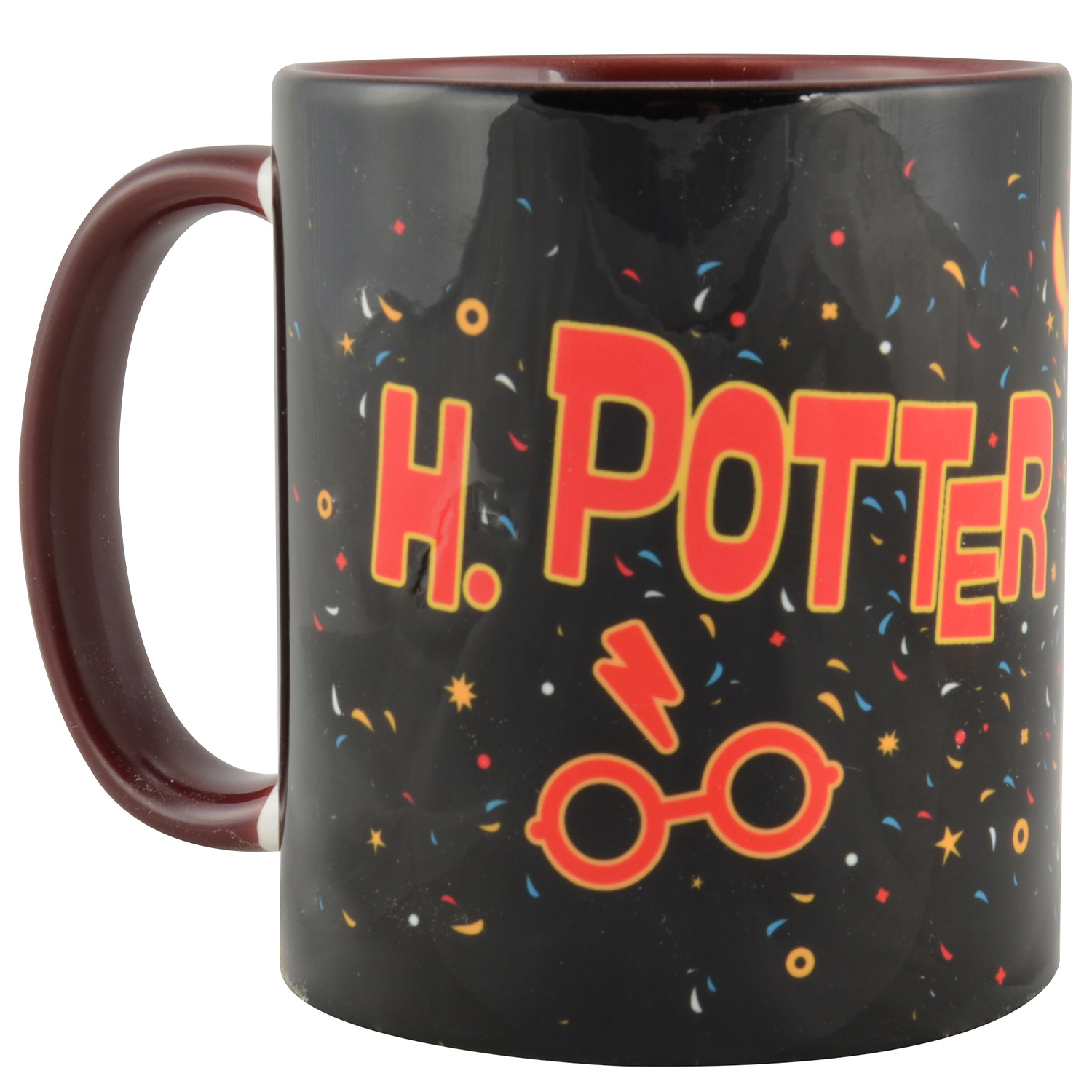 Schwarzer Becher mit den Worten 'H. POTTER' und Harry Potter-Themenbildern.