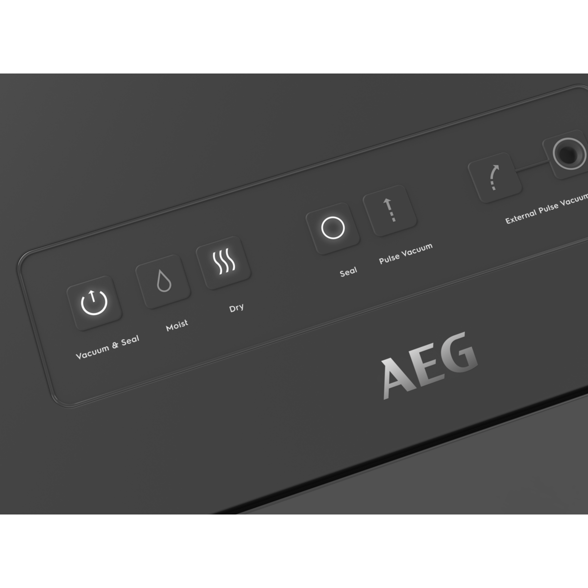 Dunkles Bedienfeld mit Tasten, einschließlich Vakuum & Siegel, feucht, trocken, Siegel und Impulsvakuum. AEG Logo.
