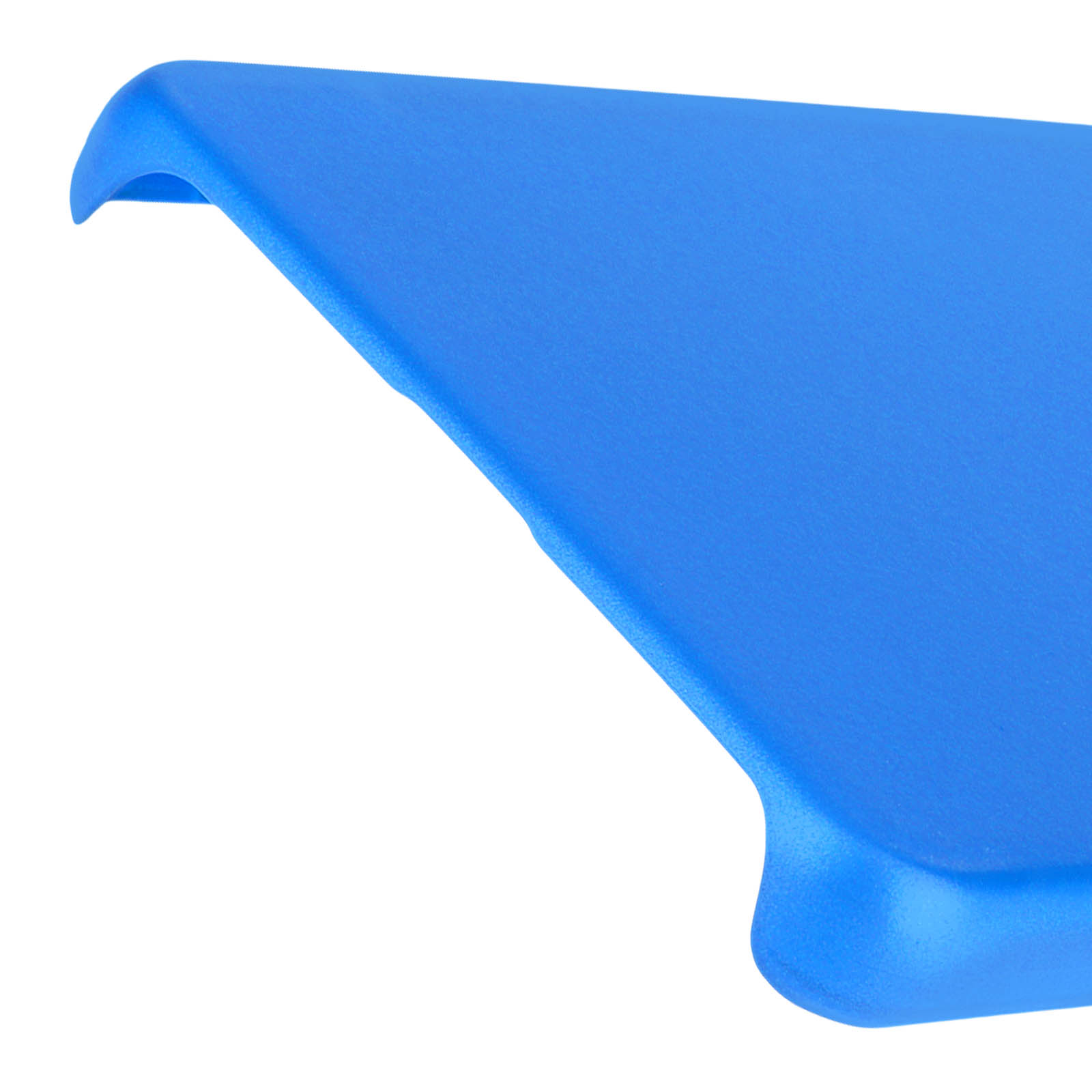 Eine blaue Handyhülle, angewinkelt, zeigt die Innenfläche.