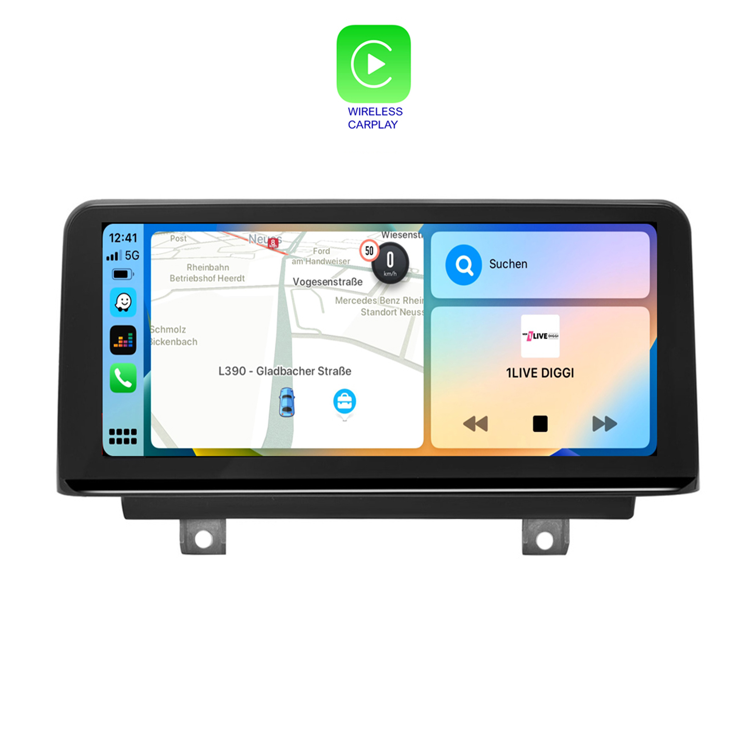 Auto-Infotainment-Systembildschirm, der eine Karte und Navigationsinfo anzeigt. Der Text ist auf Deutsch.