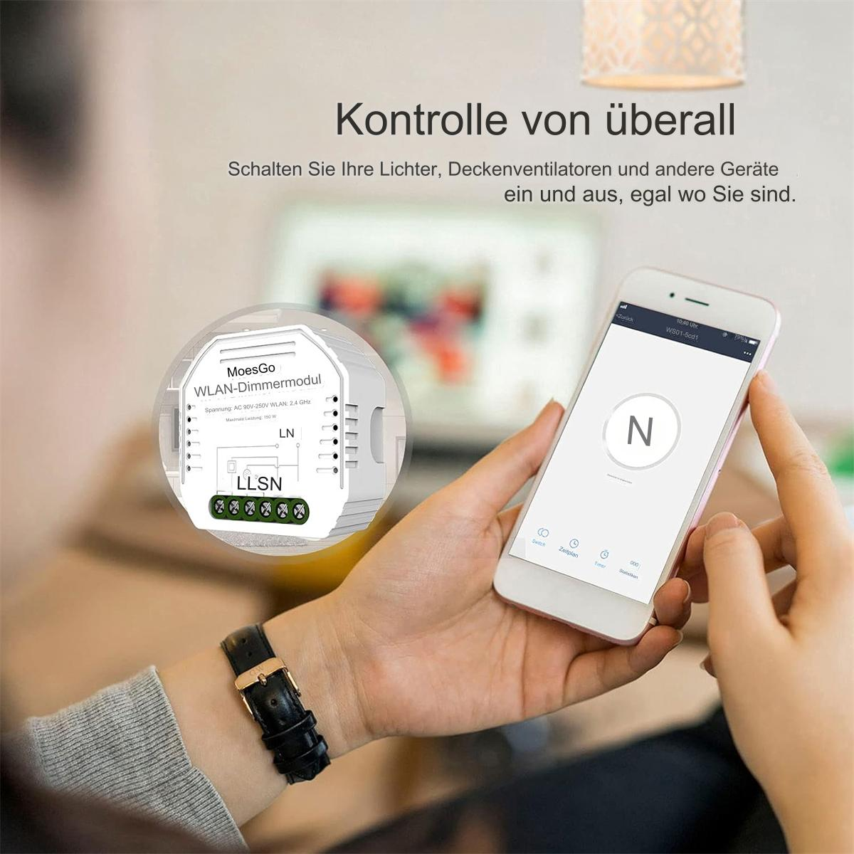 Die Hand einer Frau, die ein Smartphone hält, ein weißes Modul, das mit einem Telefon verbunden ist. Text: 'Kontrolle von überall'.