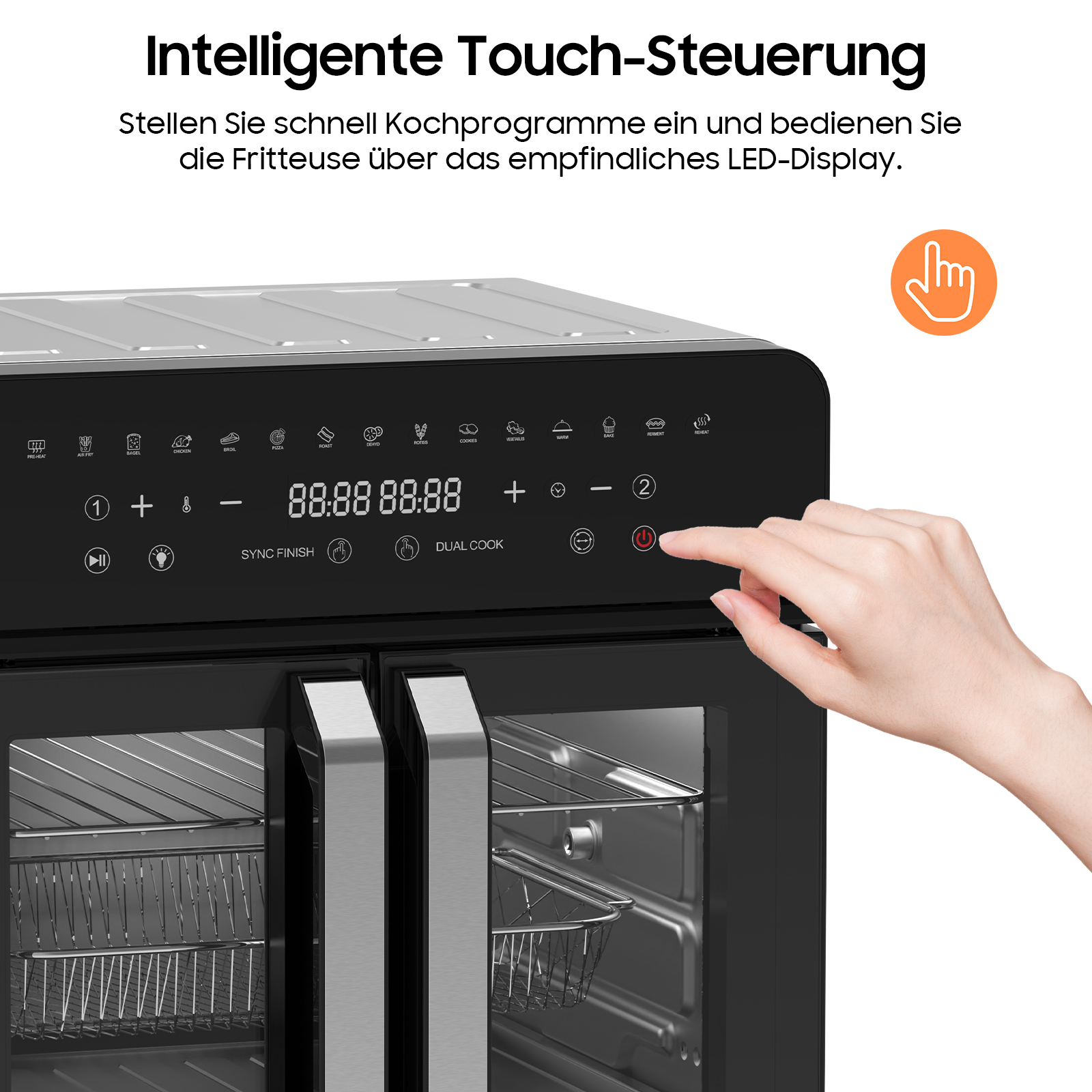 Die Hand einer Person berührt das Bedienfeld einer Heißluftfritteuse mit digitaler Anzeige und Knöpfen.